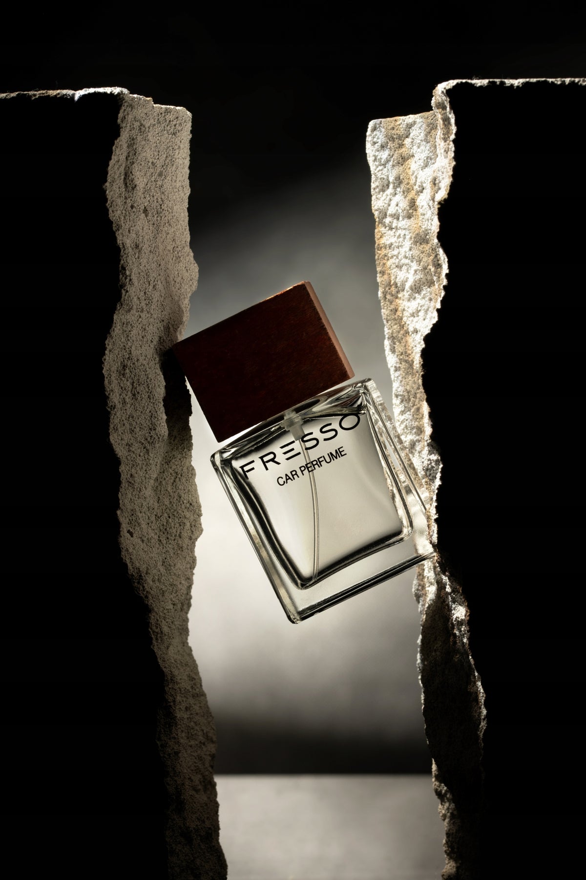 Set FRESSO GENTLEMAN Perfume 50ml + Pendant Durable Fragrance For Car Packaging status original
