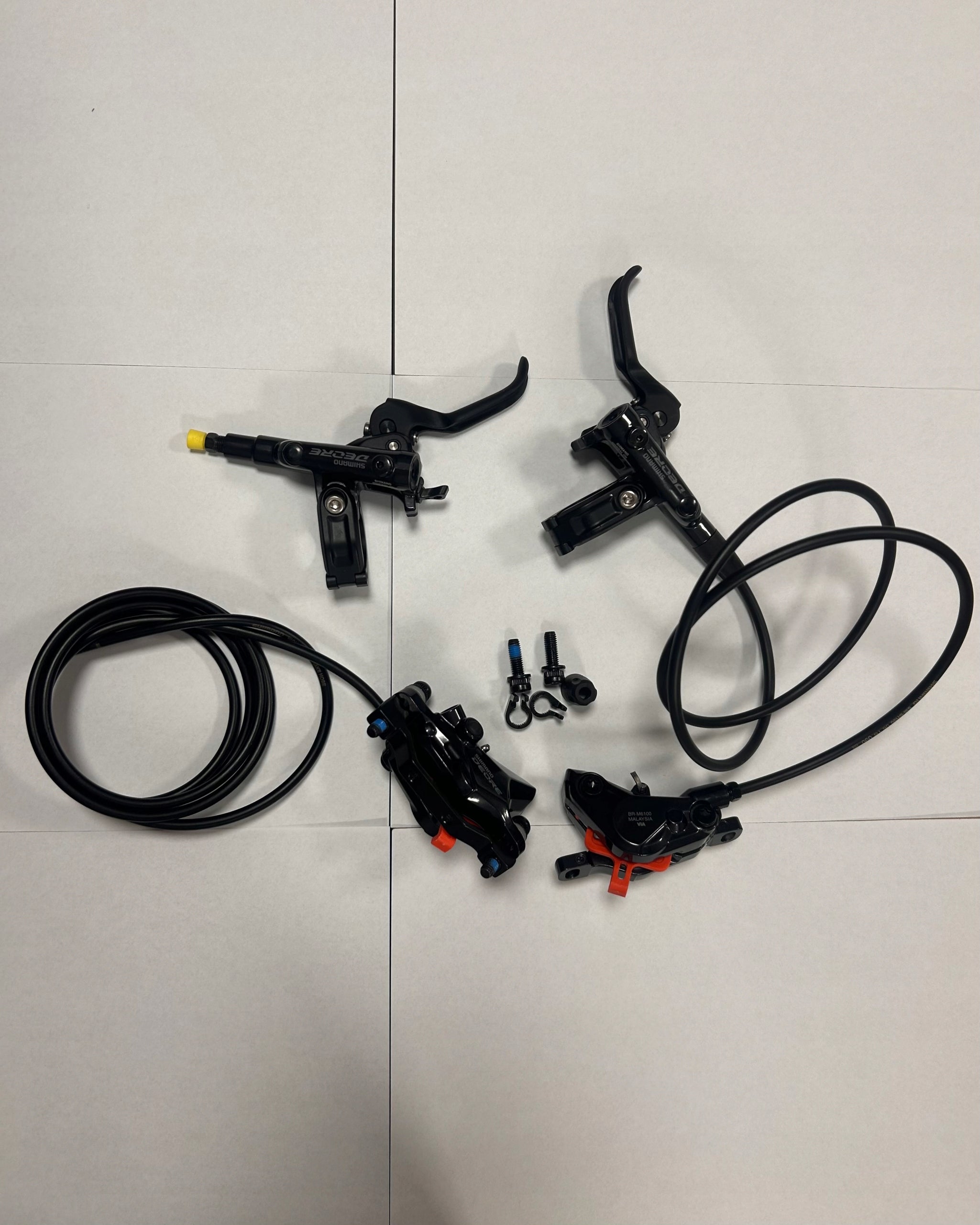 Set of Hydraulic Brakes SHIMANO DEORE BR-M6100 BL-M6100 900/1600mm Brand Shimano