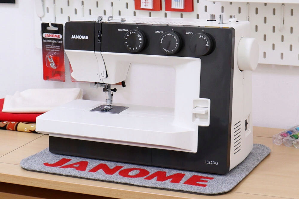 Sewing machine JANOME 1522DG Types of stitches zigzag twig straight elastic invisible overlock satin