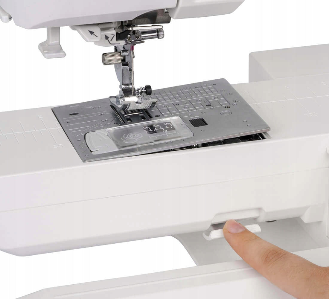 Sewing machine Janome Skyline S5 + Table + Feet + Freebies + Courses Number of stitches 496