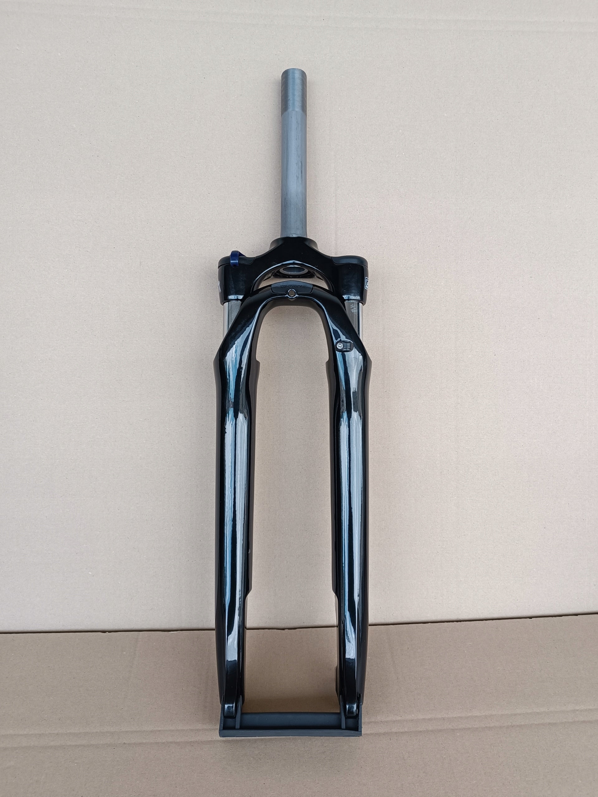 Shock absorber SR Suntour QSP NEX-E25 28" 60 mm Disc Trekking 1 1/8 Thread Manufacturer code QSP NEX-E25 28" czarny