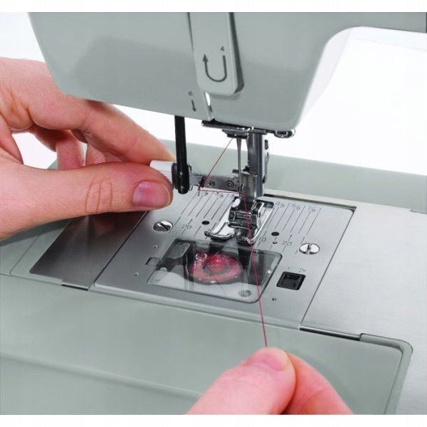 Singer 4423 sewing machine Brand SINGER