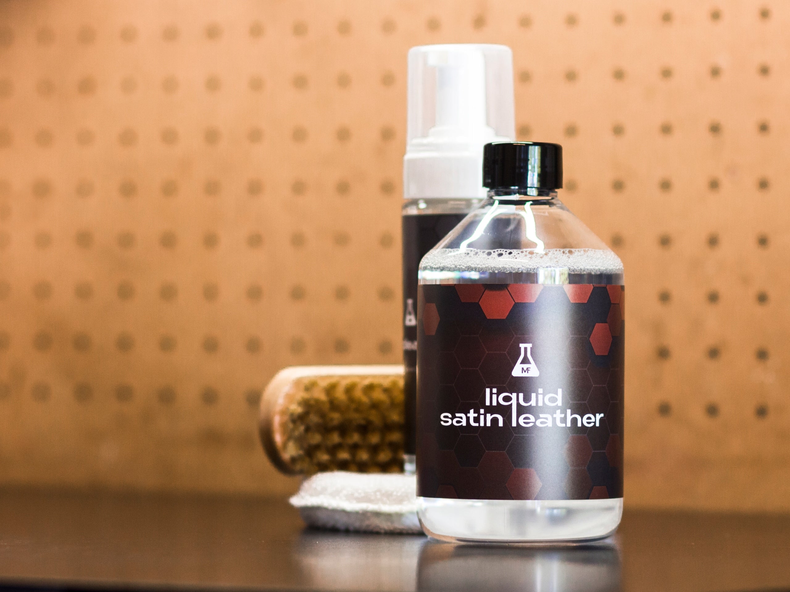 Skin conditioner softening impregnation with natural skin smell 100ml Manufacturer Manufaktura wosku