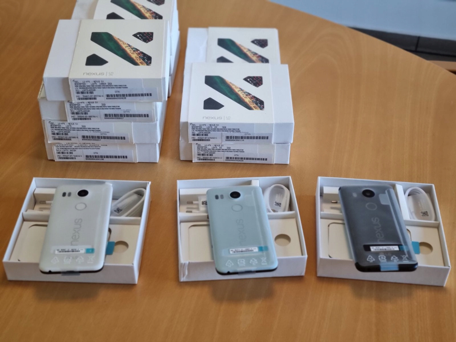 Smartphone LG NEXUS 5X H791 2 GB / 16 GB 4G (LTE) BLACK WHITE BLUE