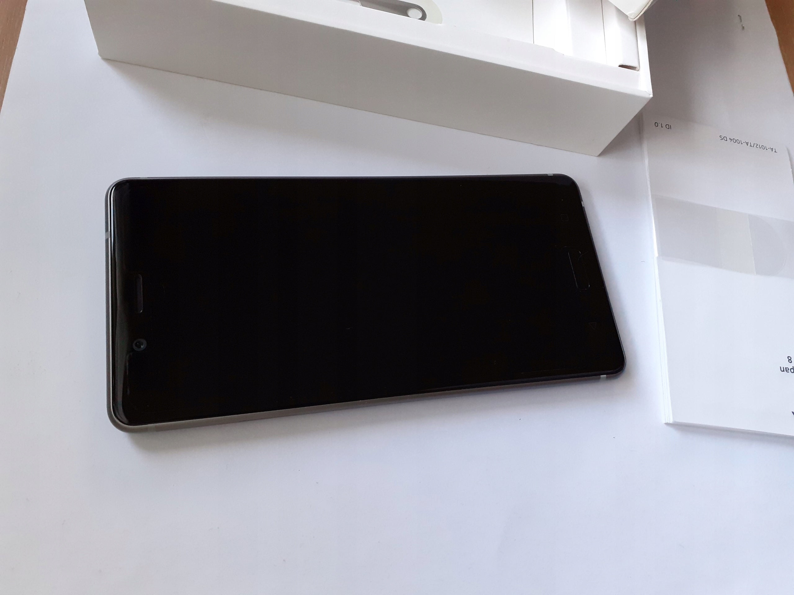Smartphone Nokia 8 4 GB / 64 GB 4G (LTE) grey THE ONLY NEW set of fab film. Charger included yes