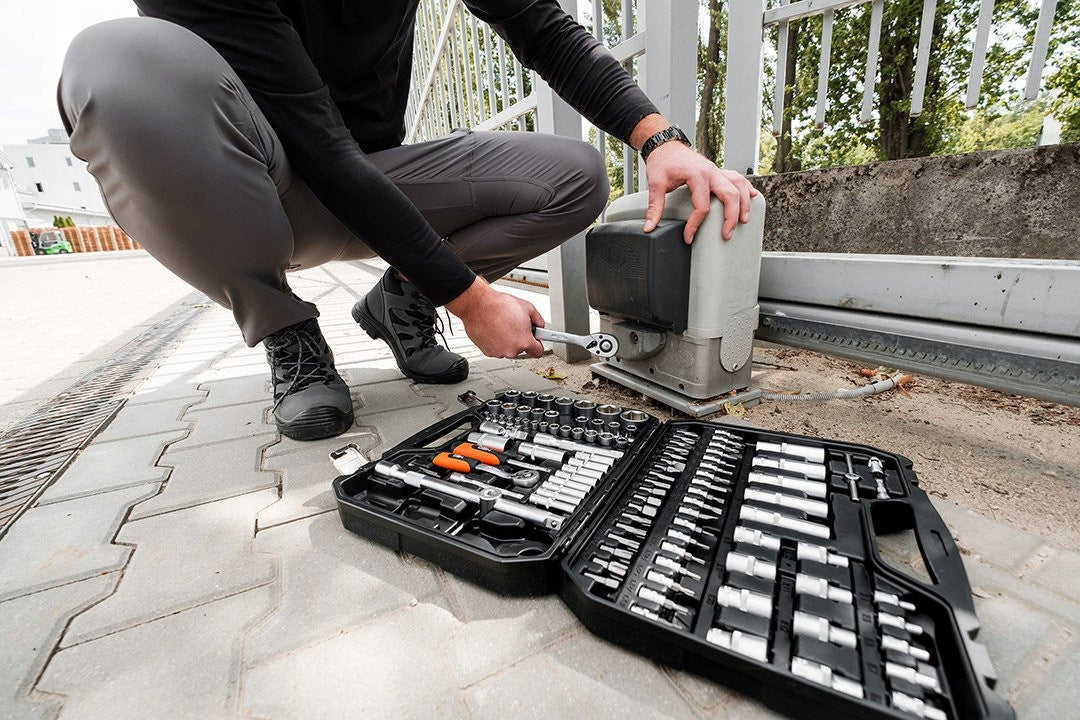 Socket Wrench Set 110 Elements 1/2", 1/4" Suitcase NEO TOOLS Customs tariff code 82060000