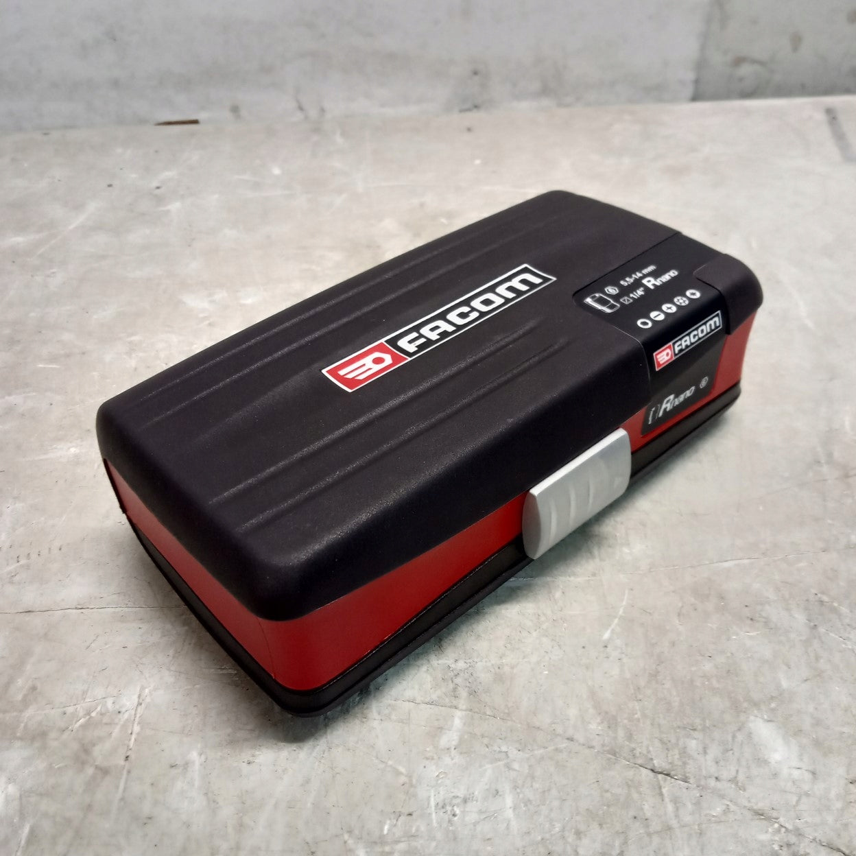 Socket set 1/4 + accessories FACOM R2NANO Manufacturer code R2NANO