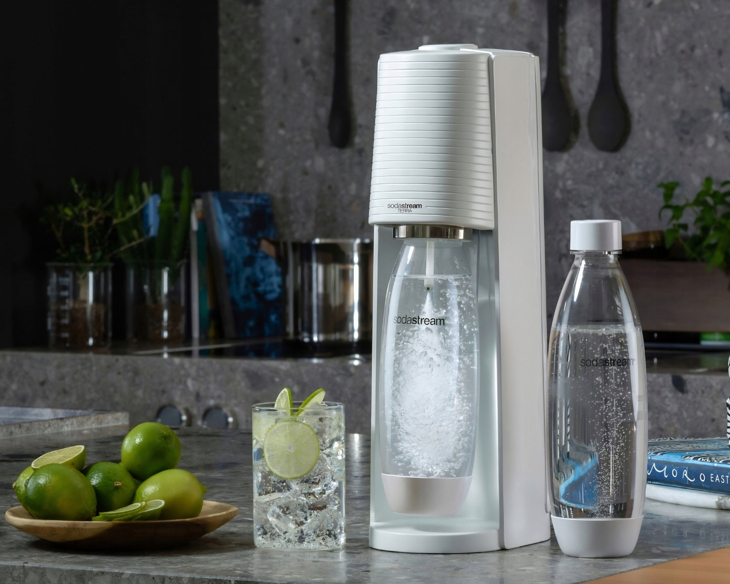 SodaStream TERRA Saturator for SODA WHITE + 3 BOTTLES + CO2 GAS Volume 1000 ml