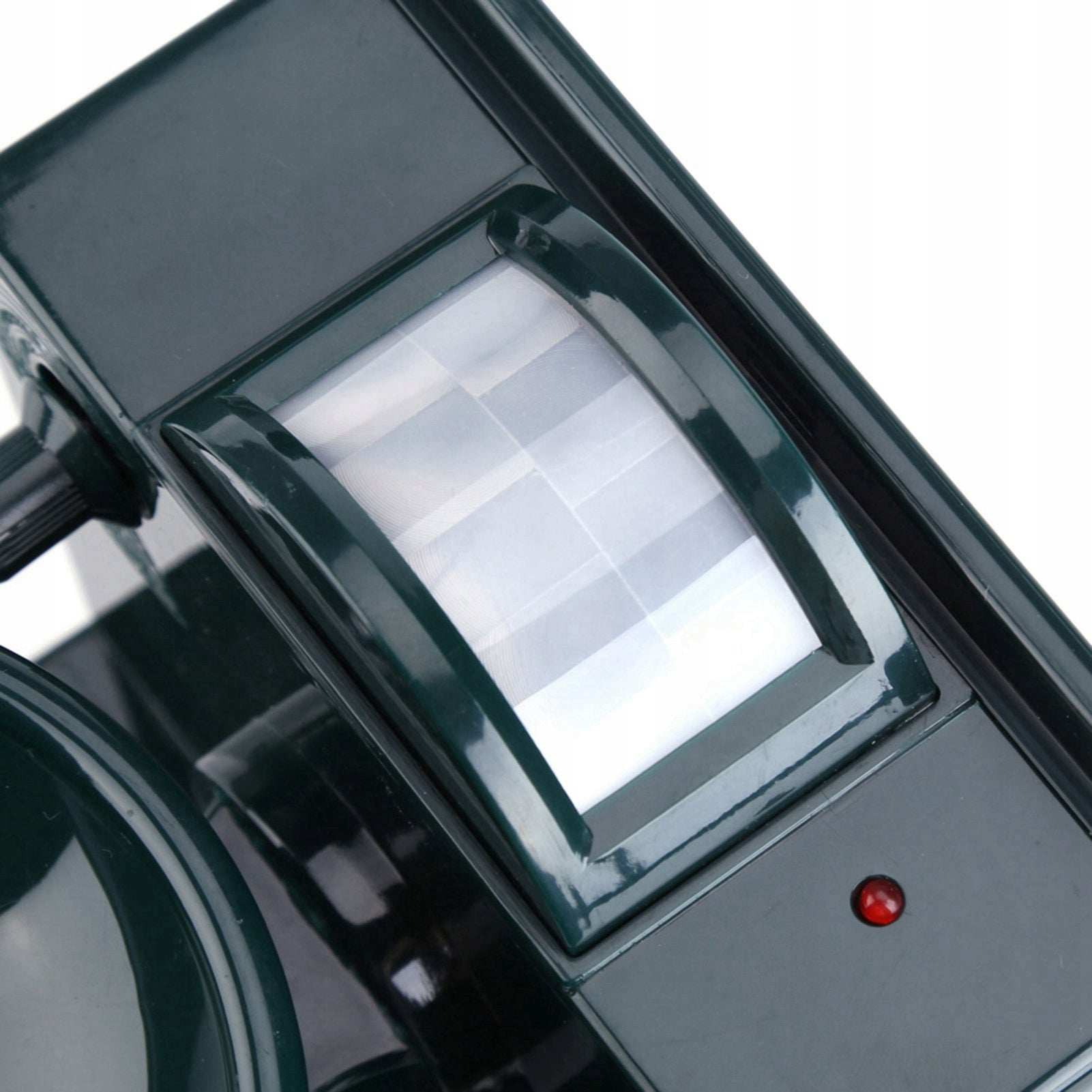 Solar powered ultrasonic repellent against dogs and Use Against dogs birds