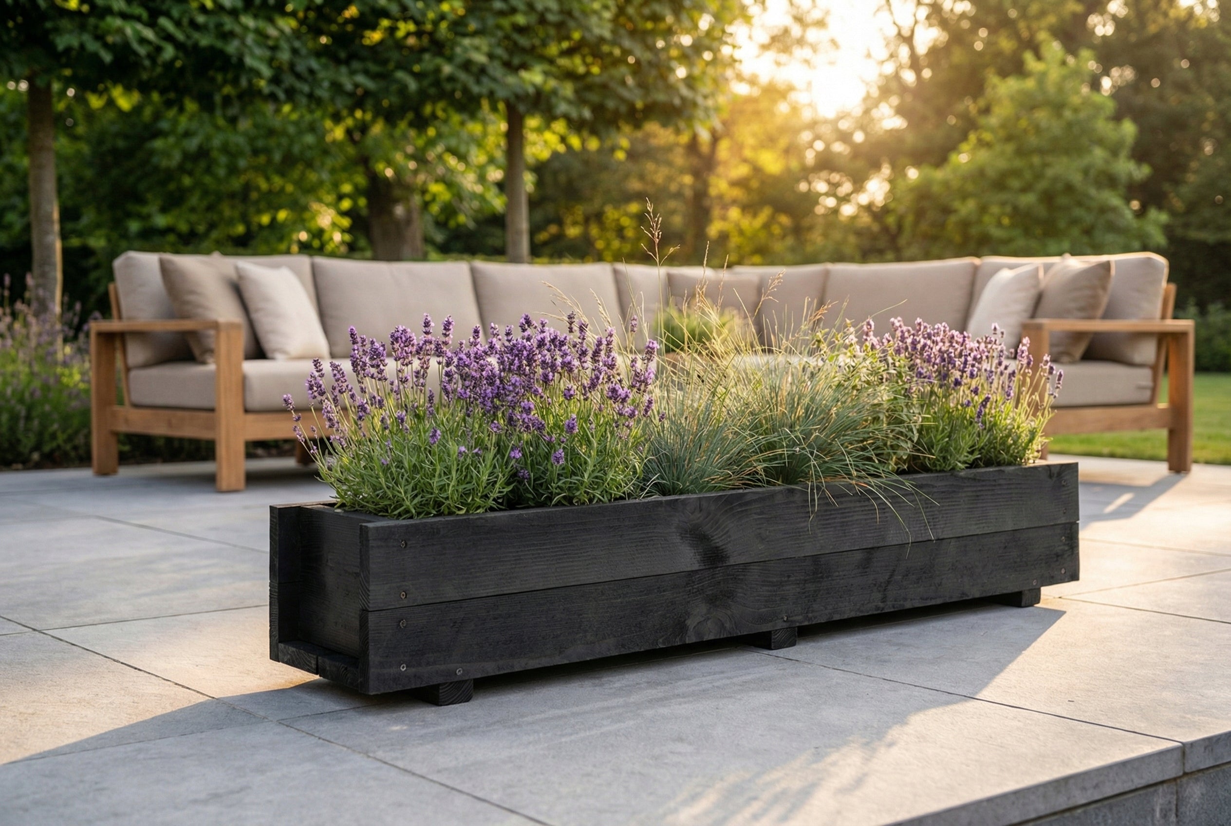 Solid Wooden Planter 115 cm – Black | Ready to Put Up! Material wood