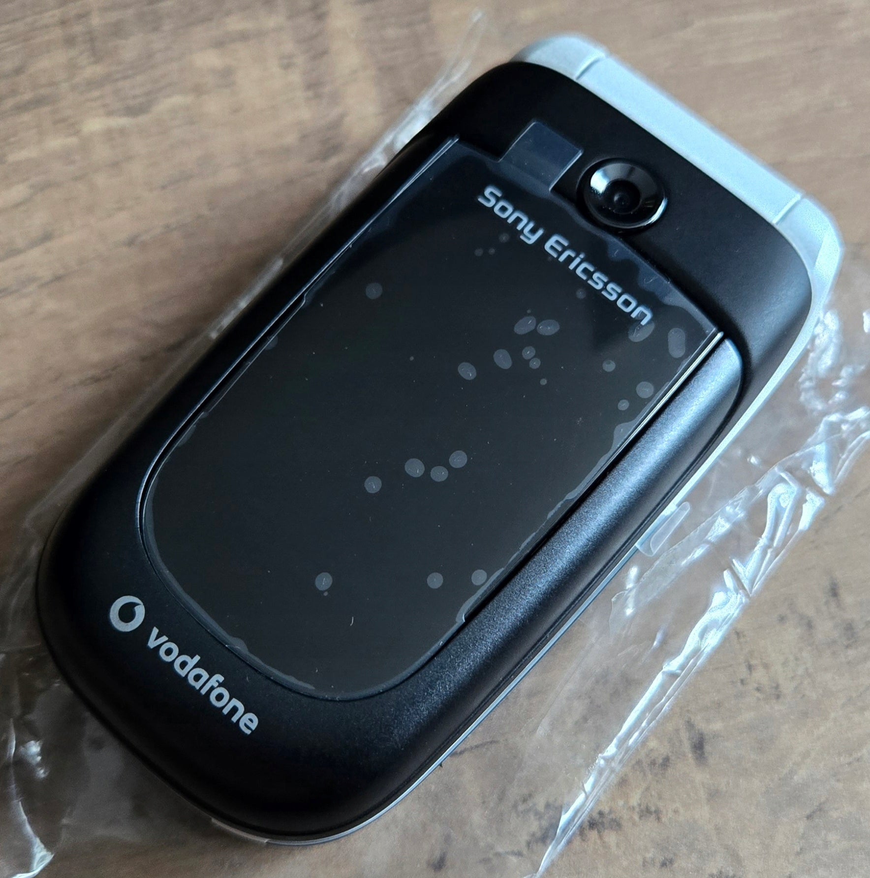 Sony Ericsson Z310i Black Set ! NEW ! UNIQUE ! Without Lock PL Menu ! Charger included yes