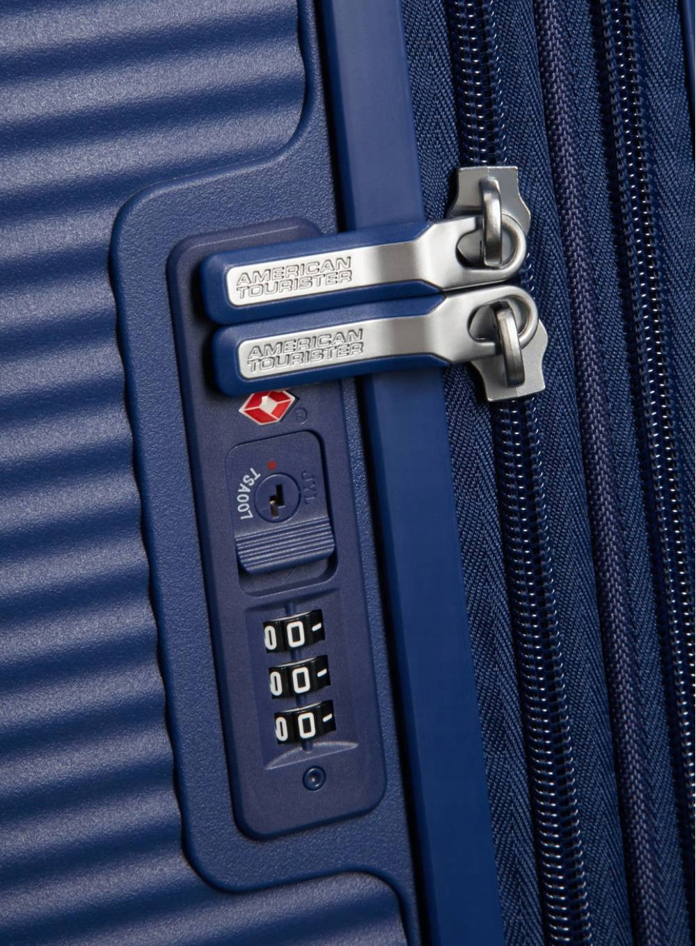 Soundbox medium suitcase American Tourister - midnight navy Depth (shorter edge) 29 cm