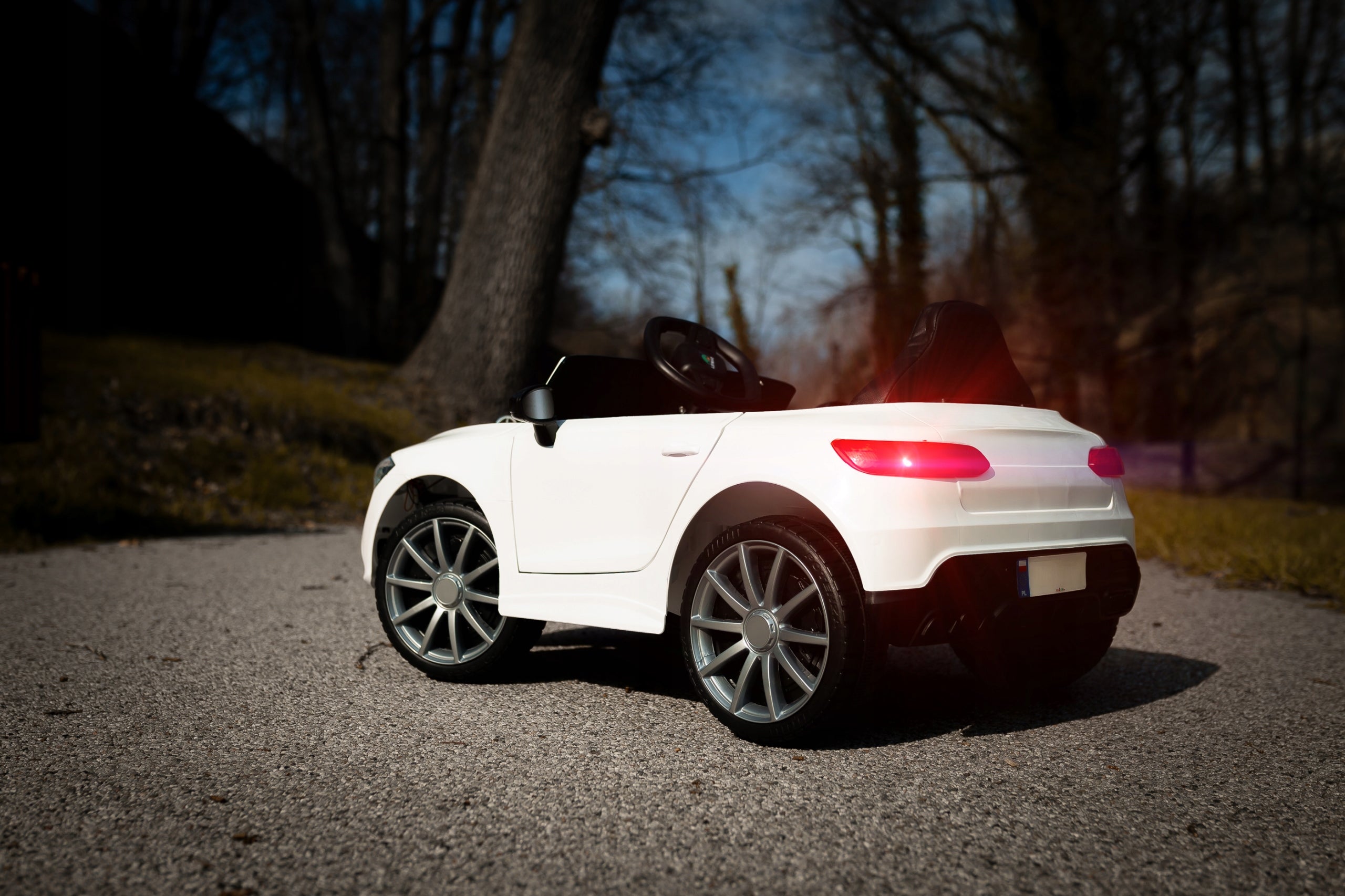 Sports Convertible joy4kids battery car with Remote Control Rocker LEDs Leather Color white