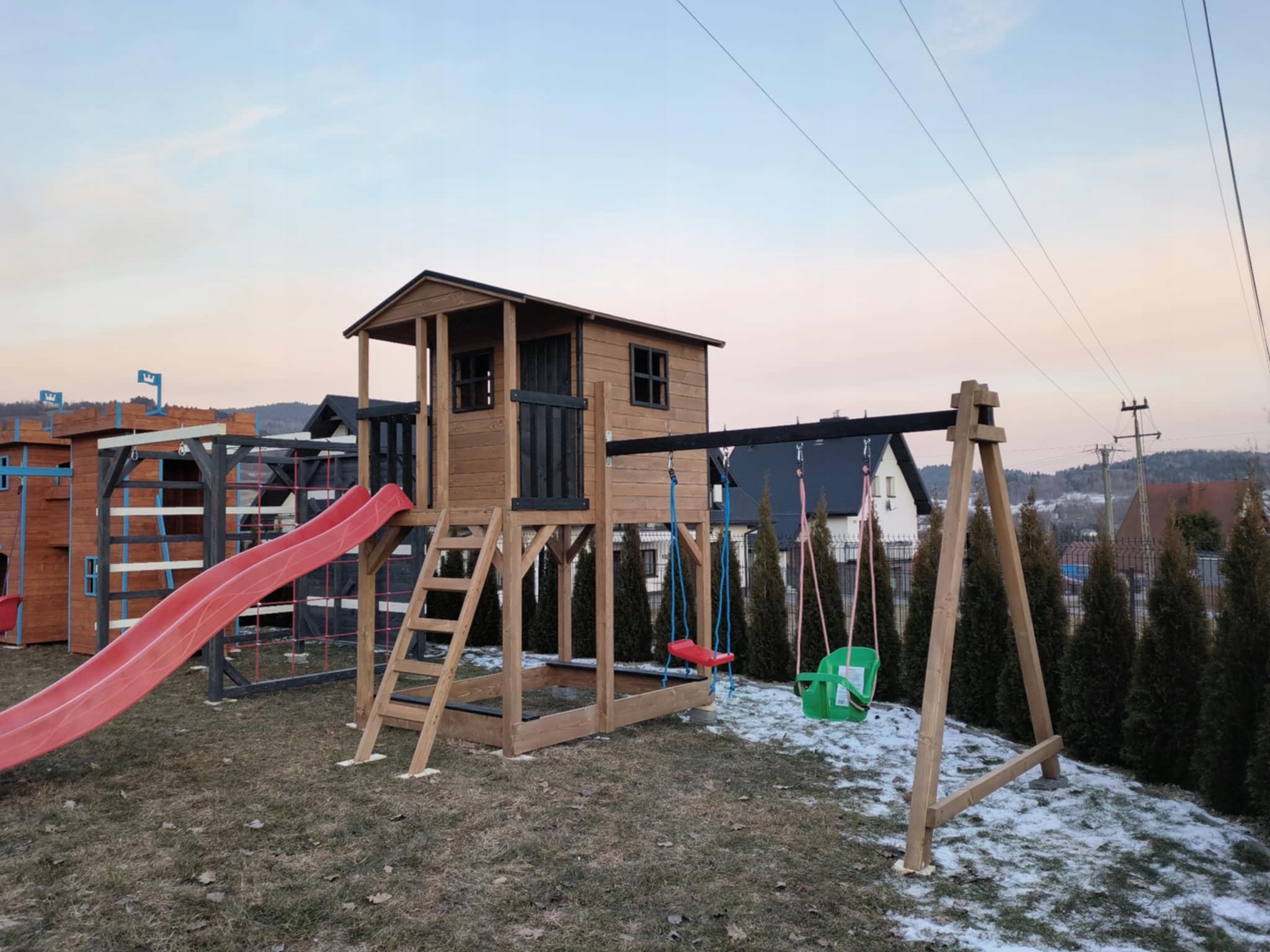 Square toys cottage Manufacturer assembly