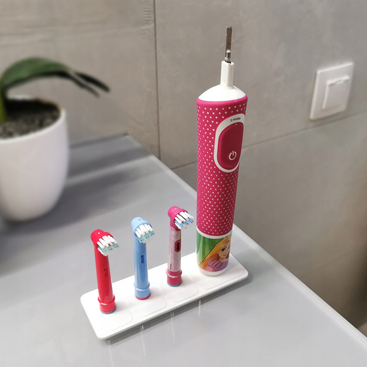 Stand stand for electric toothbrush and Oral-B Braun 1+3 tips EAN (GTIN) 5906168071119
