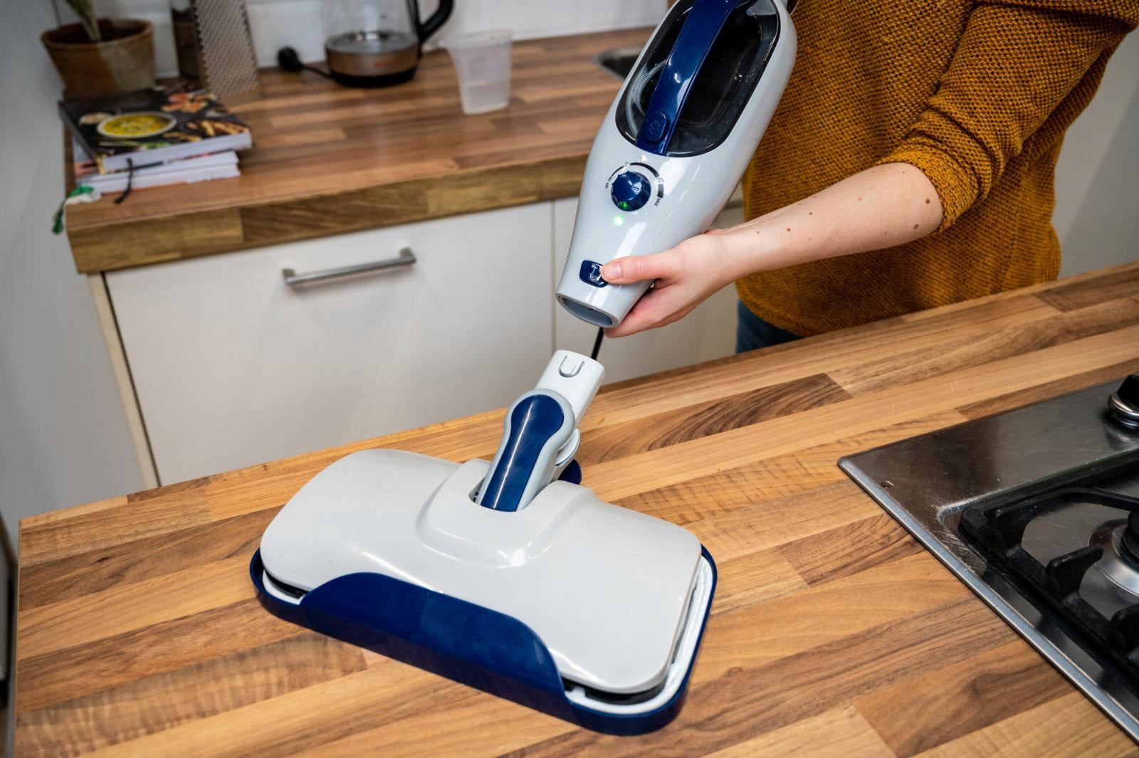 Steam mop Dirt devil DD7004 white-blue Capacity 0.33 l