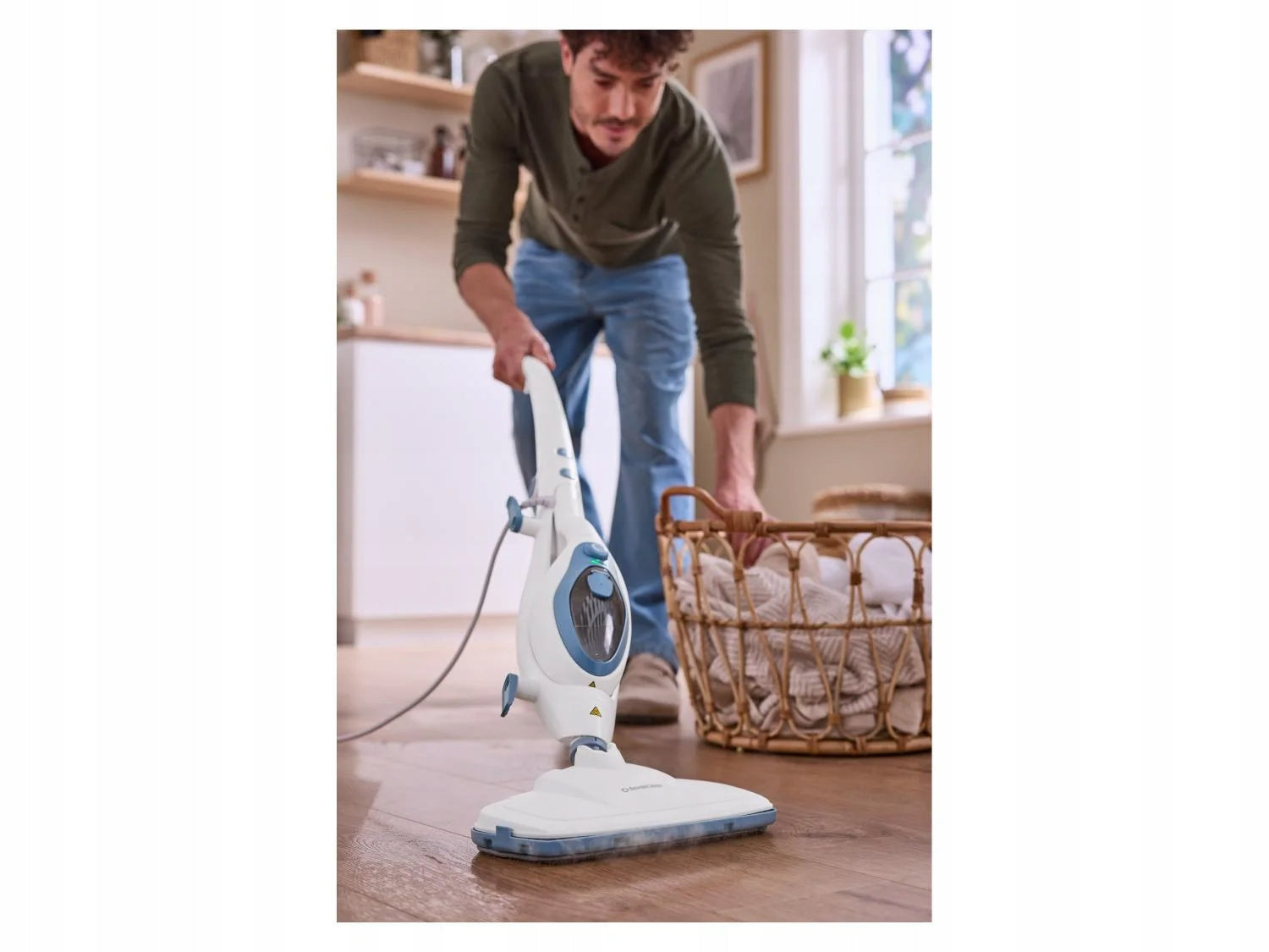 Steam mop SILVERCREST SDM 1500 D4 1500W Dominant color white