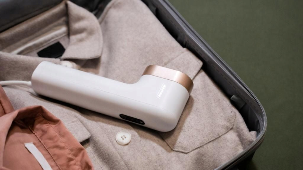 Steamer for clothes MPM MZP-04 1200W white and gold Model MZP-04
