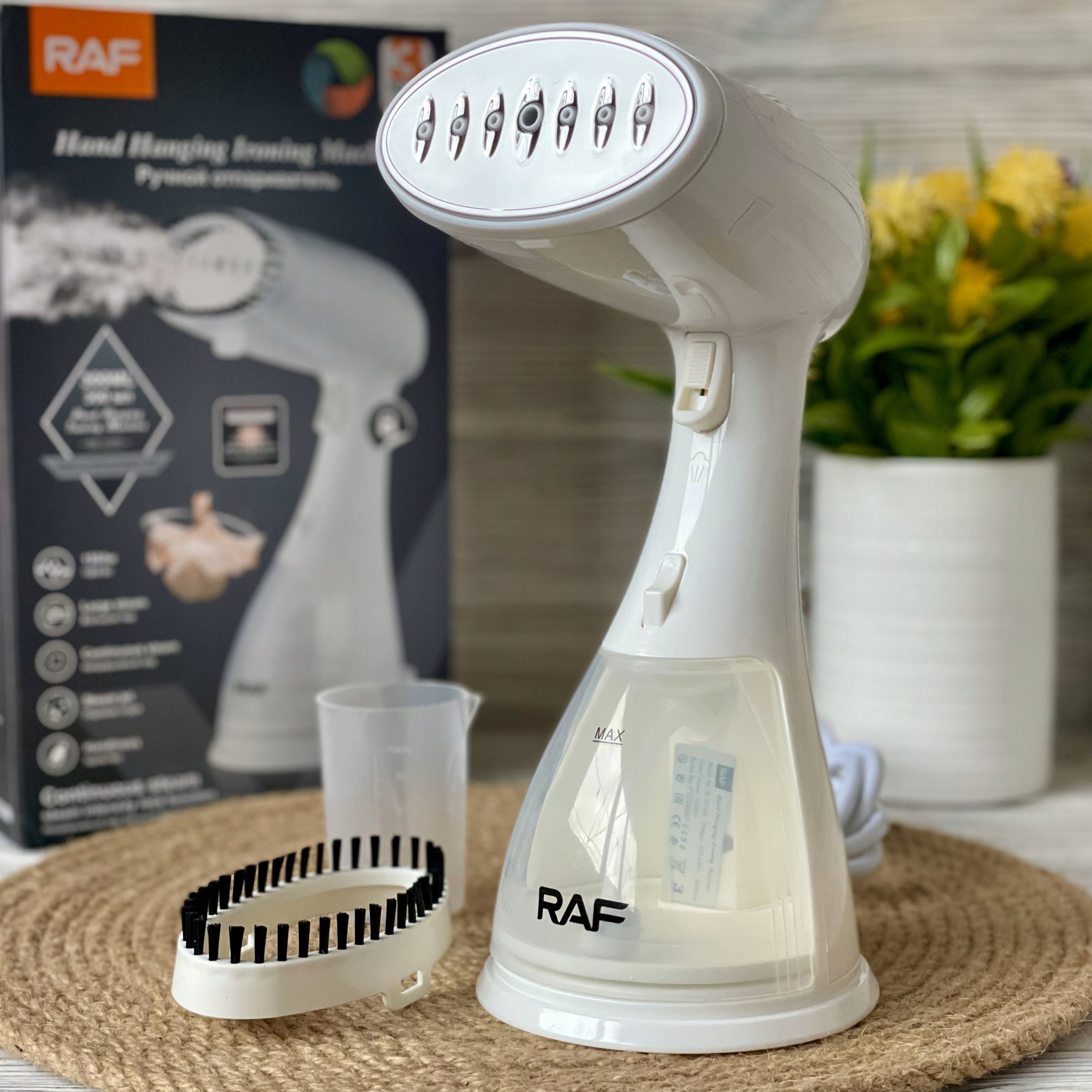 Steamer for clothes RAF R1214W Manufacturer code 1214