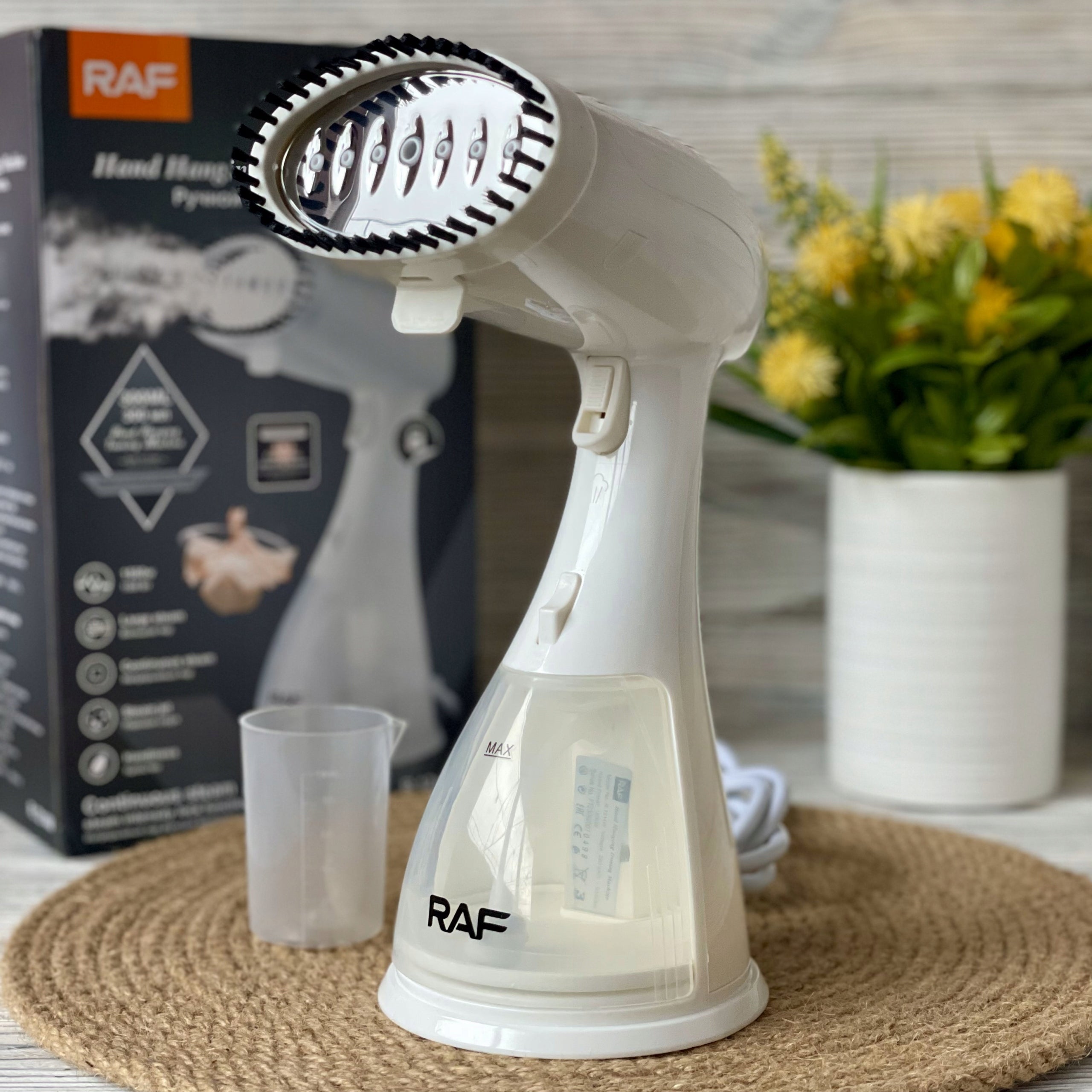 Steamer for clothes RAF R1214W Model R1214W