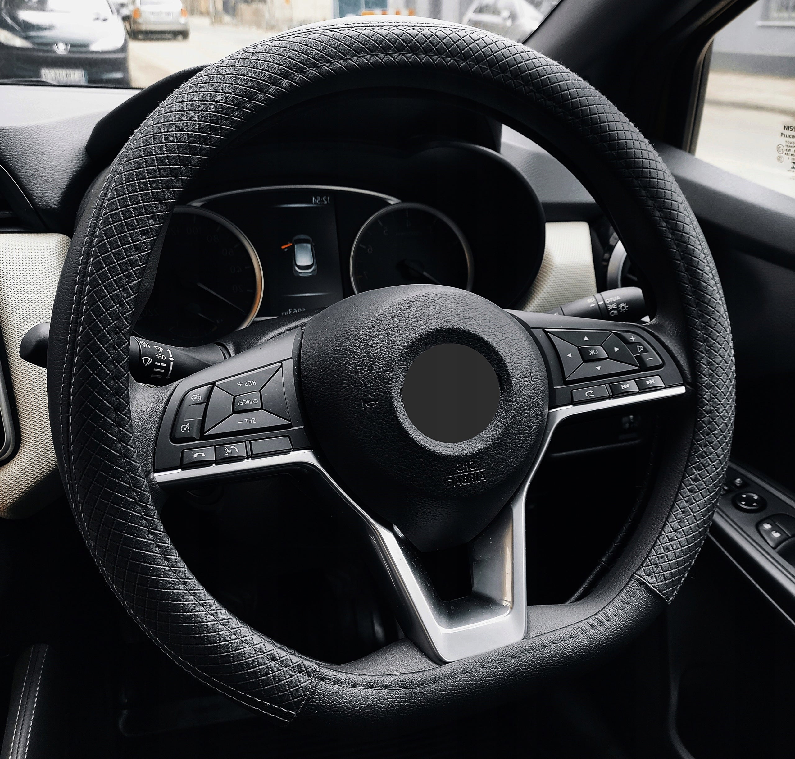Steering Wheel Cover FLAT BOTTOM Leather Overlay BEVELED Sports Quilted Manufacturer's catalog number Nakładka Etui Obszycie