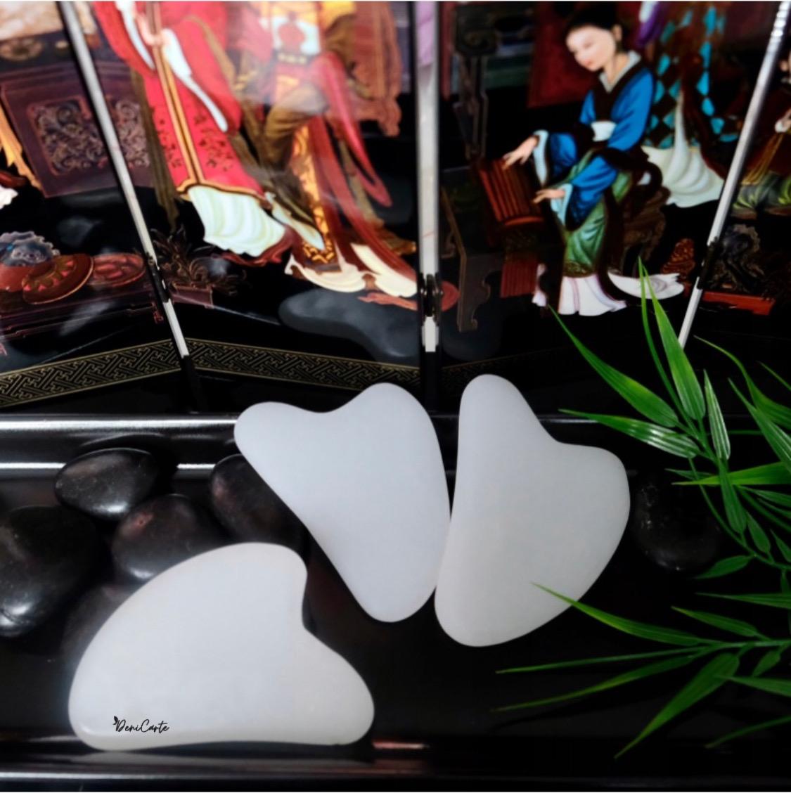 Stone Jade Gua Sha Tile White Natural Lifting Massager Manufacturer code MASAŻER JADEITOWY PŁYTKA GUA SHA