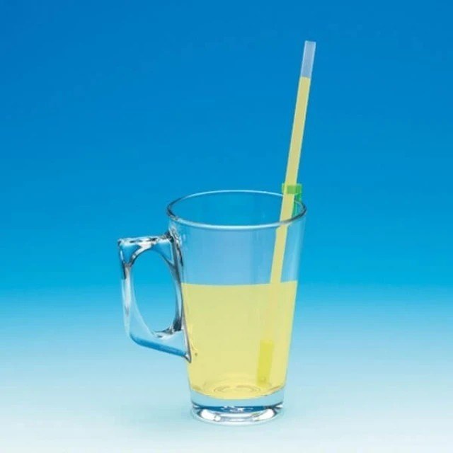 Straw for seniors with valve Medical device no