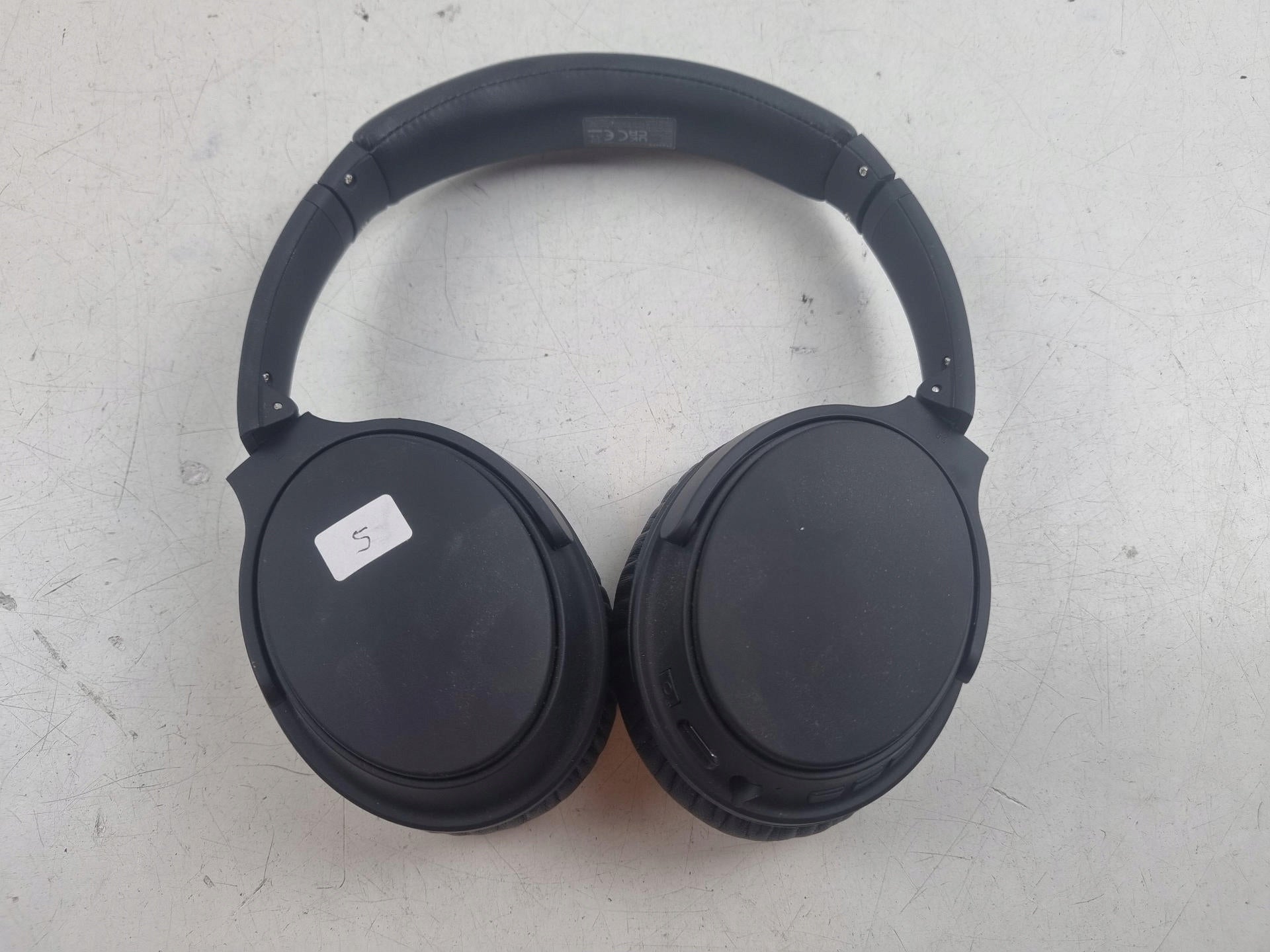 Streetz BT500 Wireless Noise Cancelling Headphones - Black Model BT500