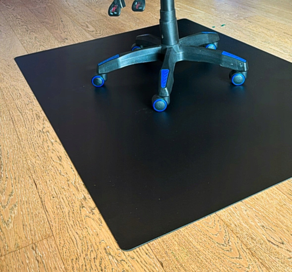 THICK BLACK protective mat 100x140cm under chair armchair 2mm Product height 100 cm