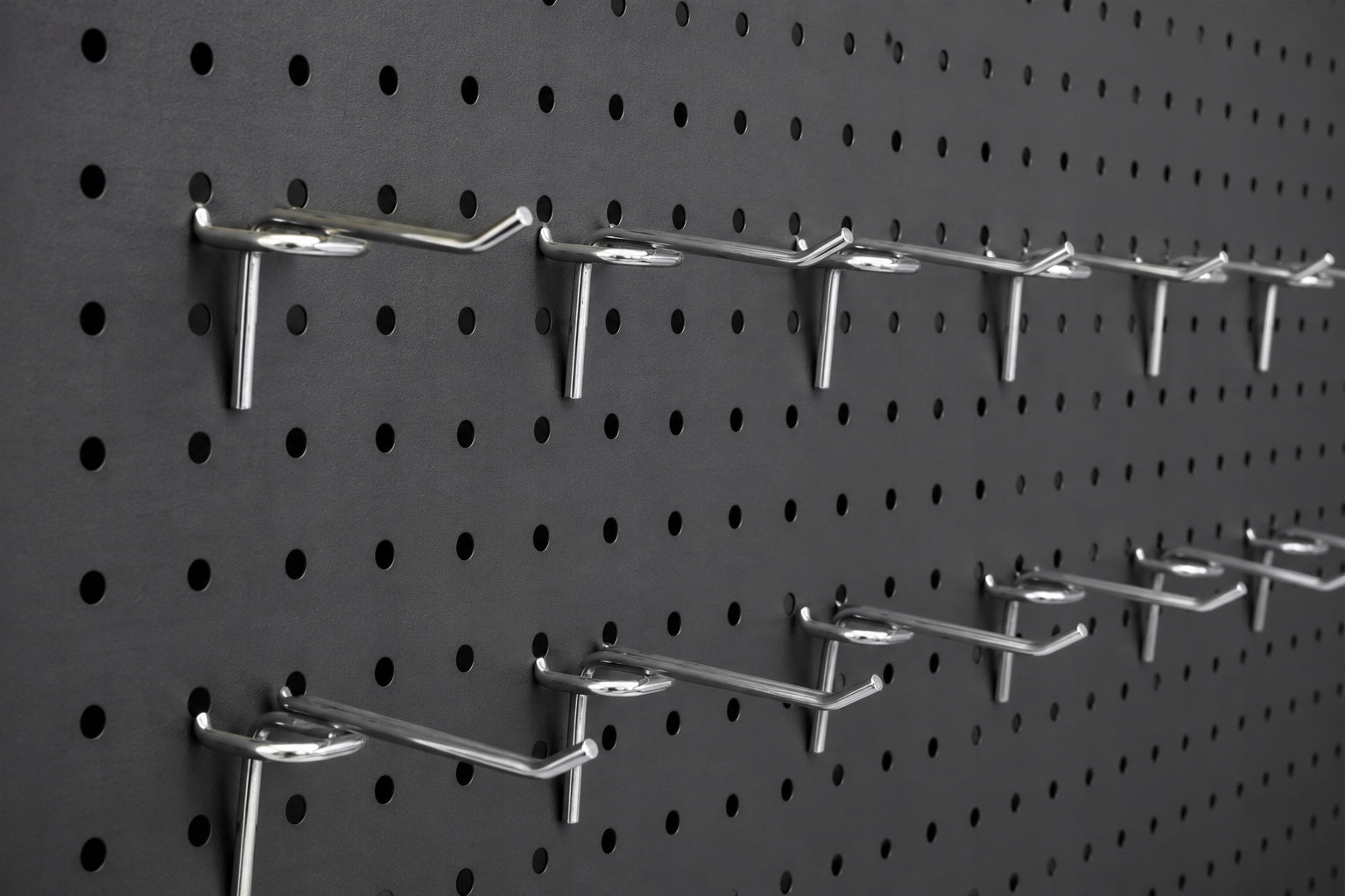 TOOL CABINET WORKBENCH WITH TOP 114x60 cm LED +HOOKS +TABLE Customs tariff code 94032080