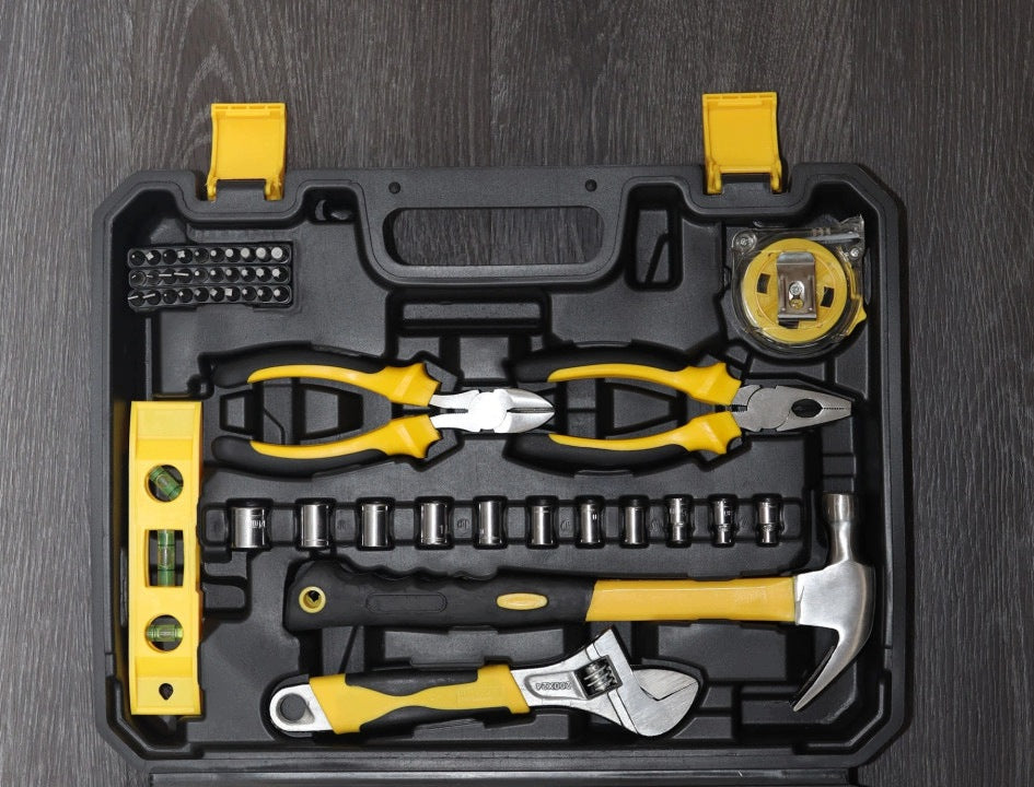 TOOL CASE TOOL SET WRENCHES SCREWDRIVERS BITS 111 ELEMENTS Packaging status original