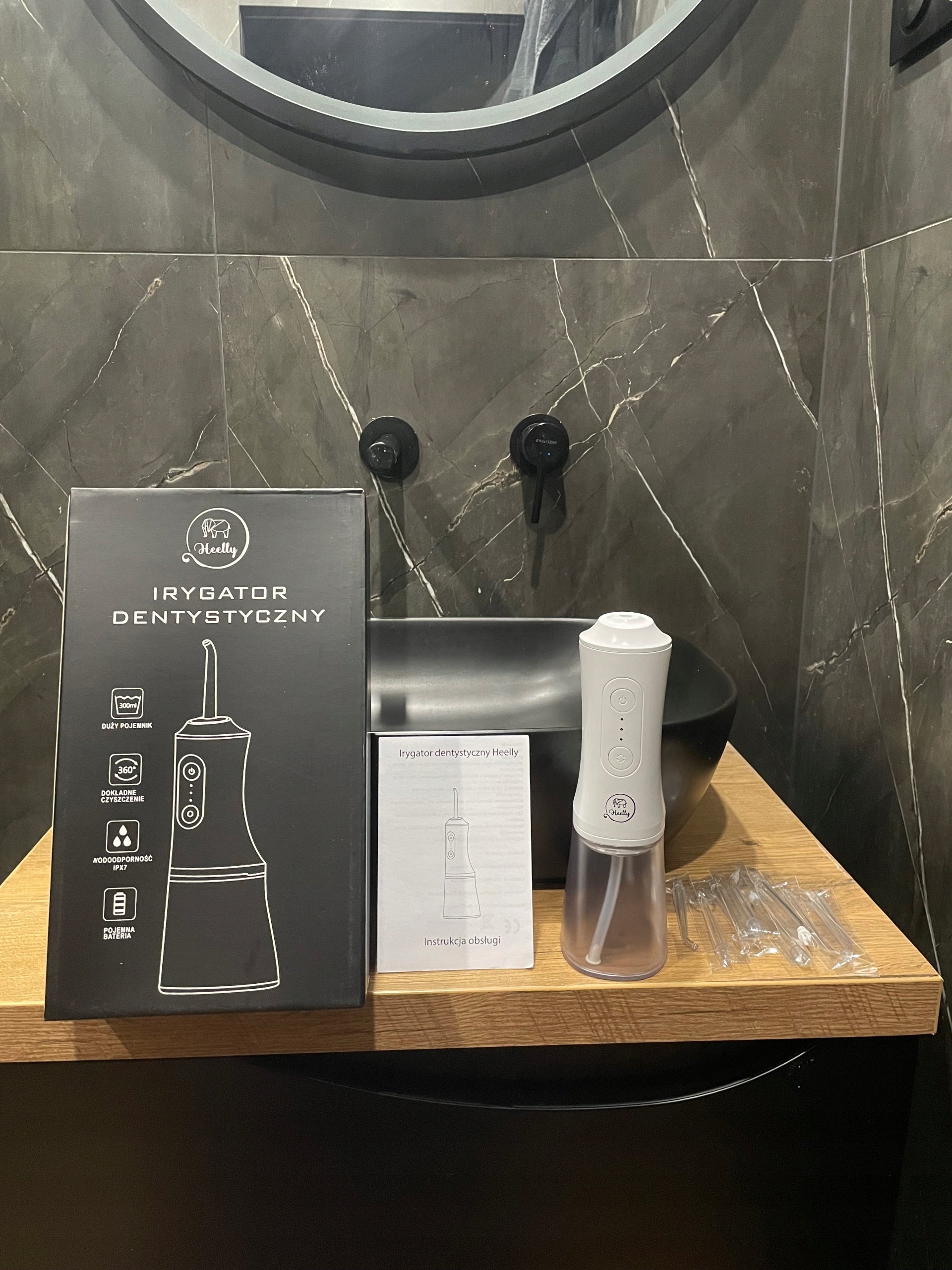 TOOTH IRRIGATOR WIRELESS DENTAL STRONG 8 NOZZLES 3 MODES HEELLY Manufacturer code Irygator do zębów 300ML nowa dysza tłokowa