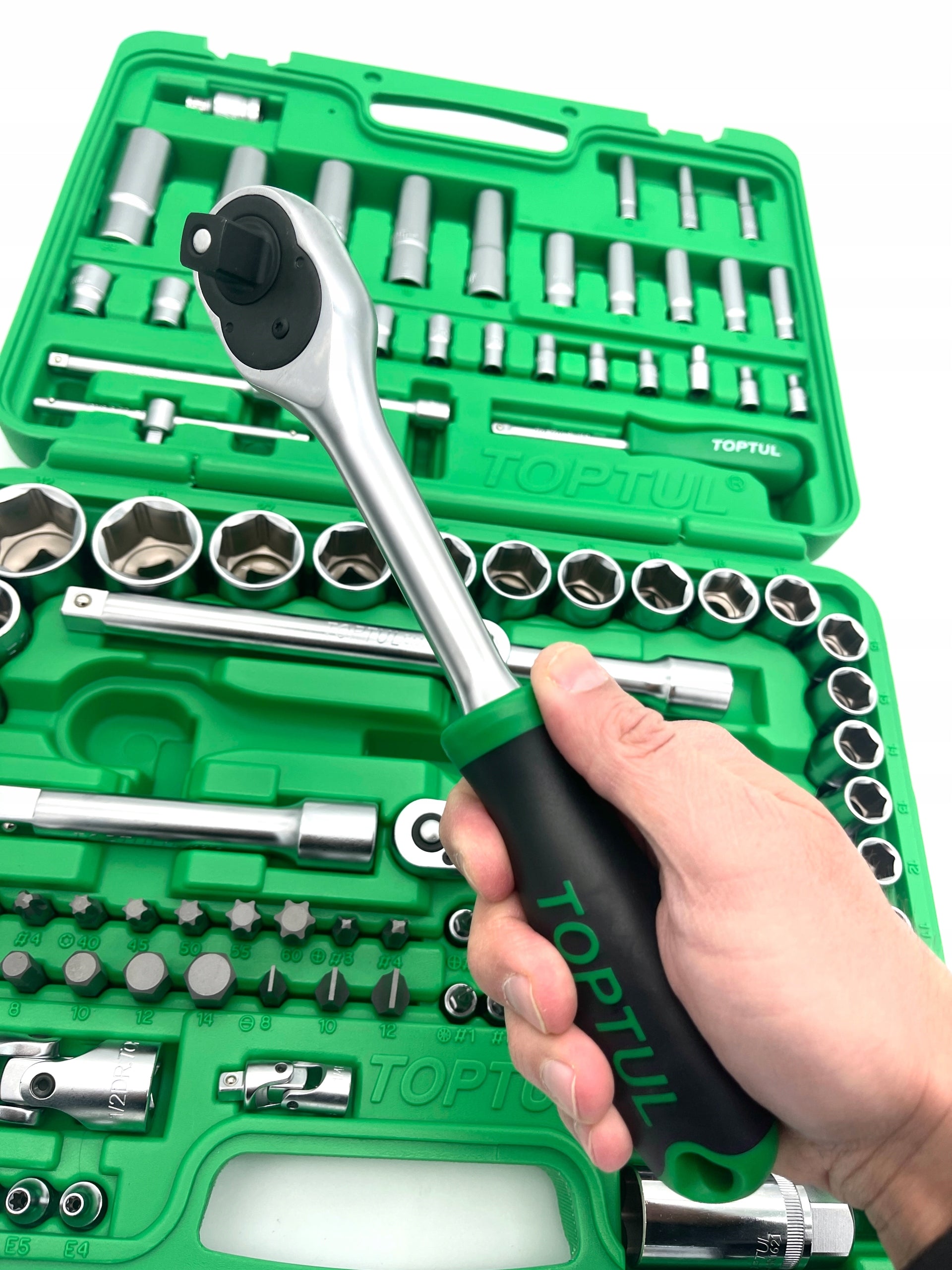 TOPTUL GCAI108R 108-Piece 1/4" 1/2" Tool Set Product weight with unit packaging 7 kg
