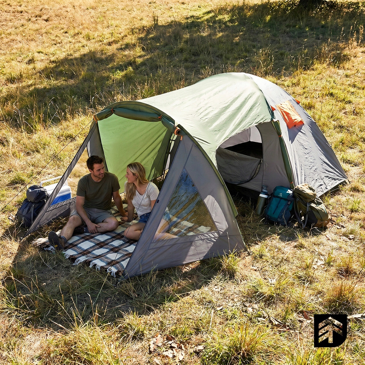TOURIST TENT 4 PERSON FAMILY CAMPING WATERPROOF 440x250x150 cm Manufacturer code 114813