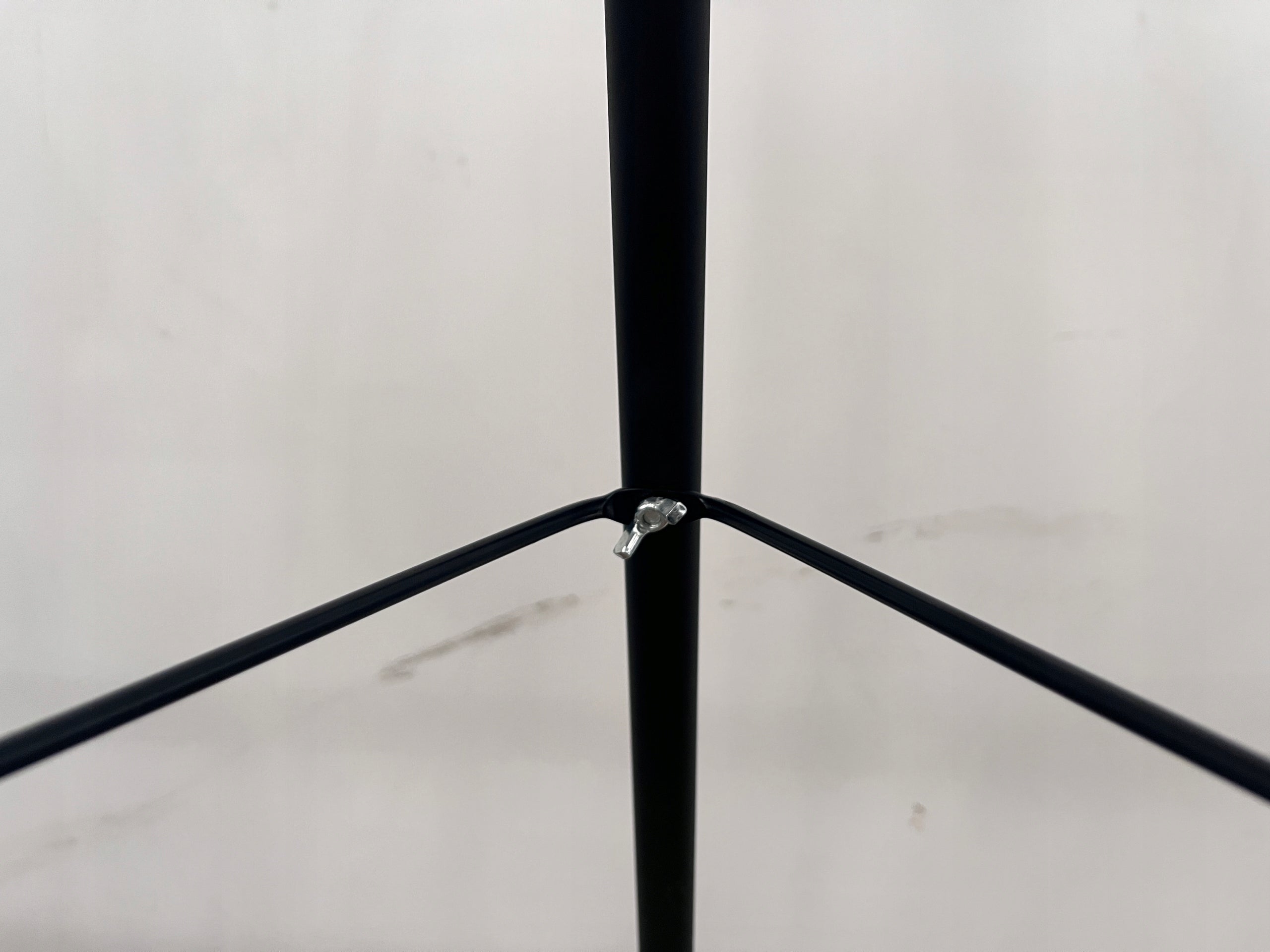 TRIPOD WITH GRATE GARDEN GRILL FOR HEARTHS 60cm 150cm FIREPLACES hanging Grill width 88 cm