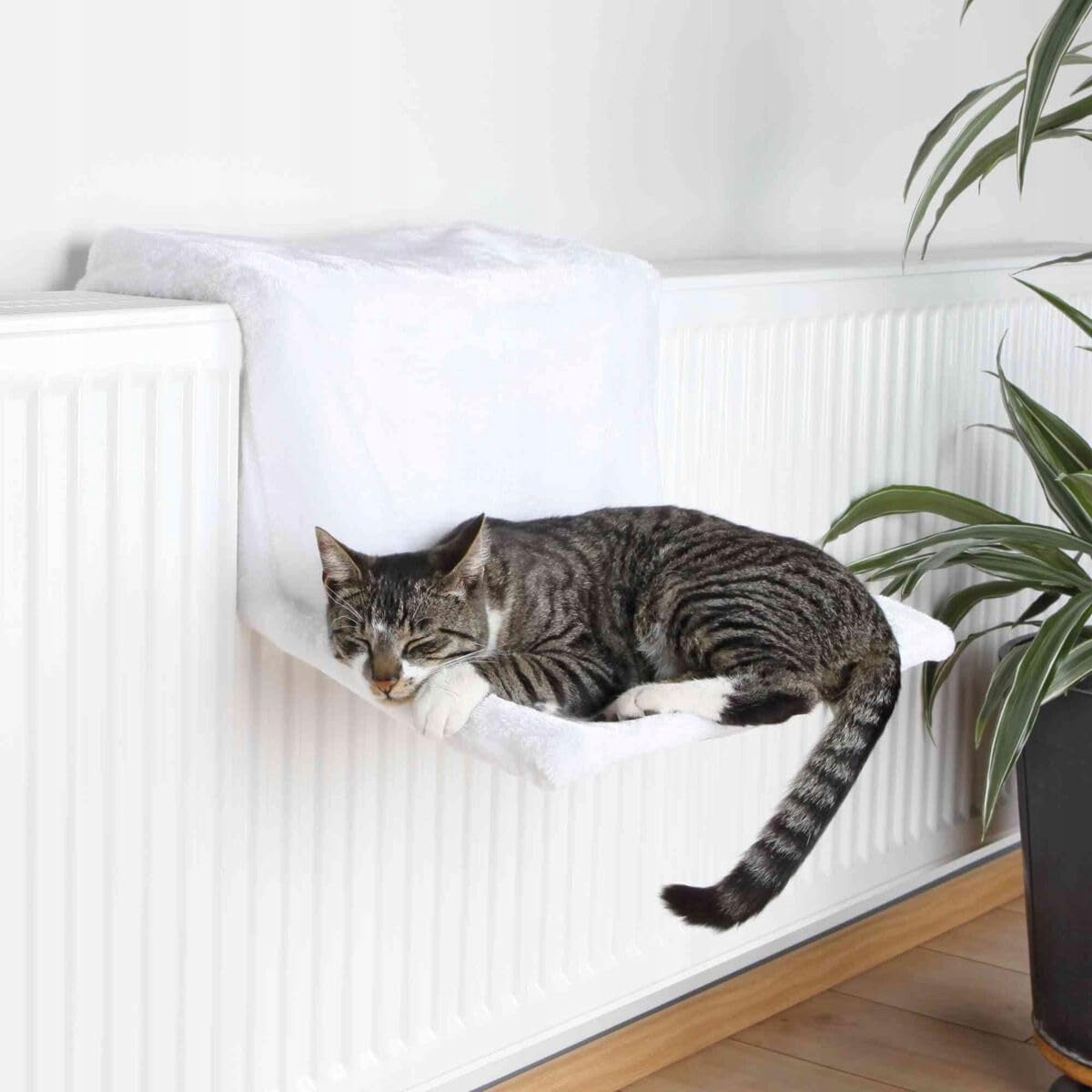 TRIXIE Cat Heater Hammock Bed – White Plush Paradise Manufacturer code 4321
