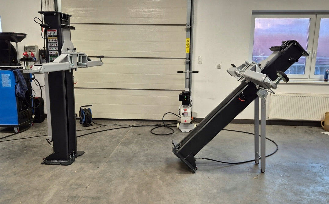 TWO-COLUMN CAR LIFT 2,7 T GRUBBER mobile Clever plumber Overall height 2000 mm