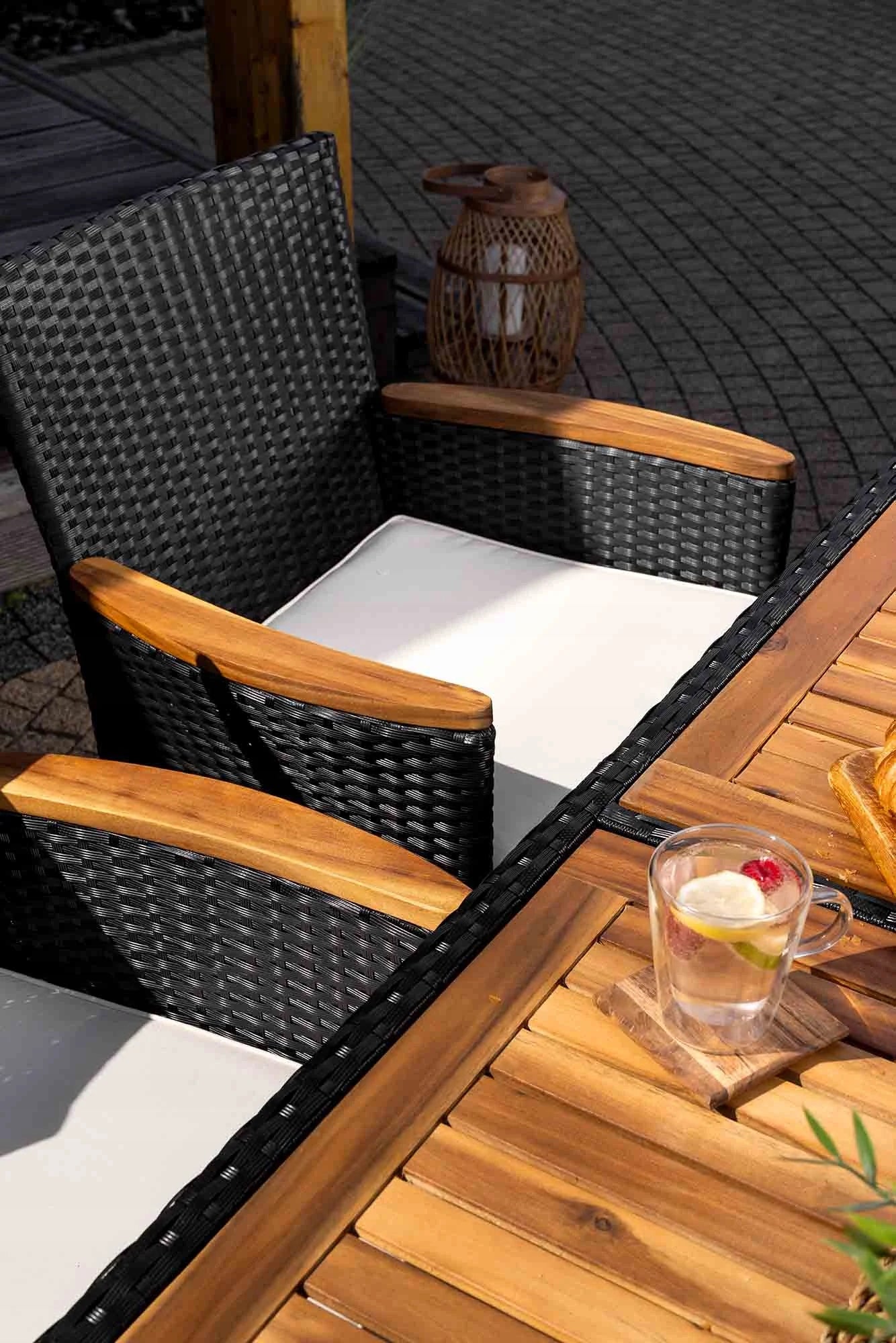 Technorattan Garden Furniture Set Table and 6 Comfortable Armchairs with Cushions For dinner set