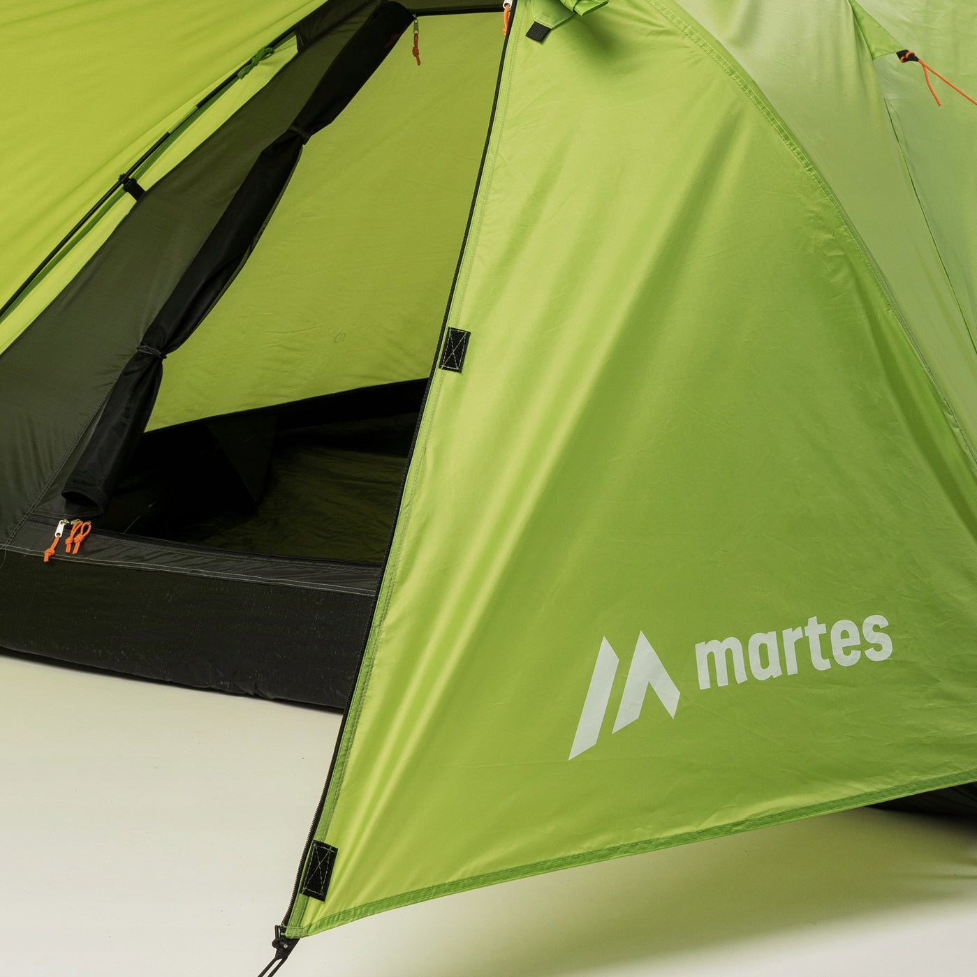 Tent KAMPAK 3 Additional features vestibule