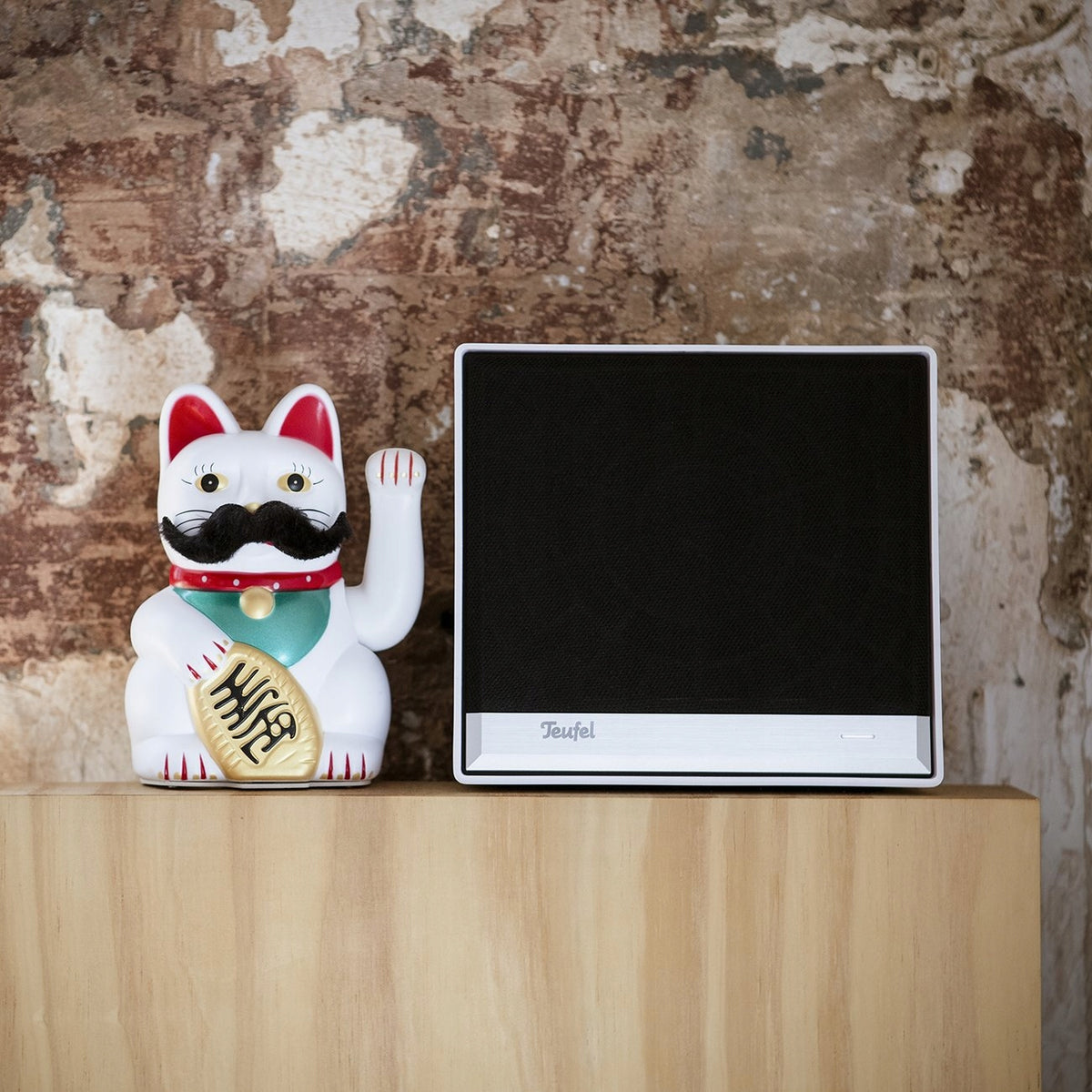 Teufel ONE S white Bluetooth speaker, wifi Batteries included no