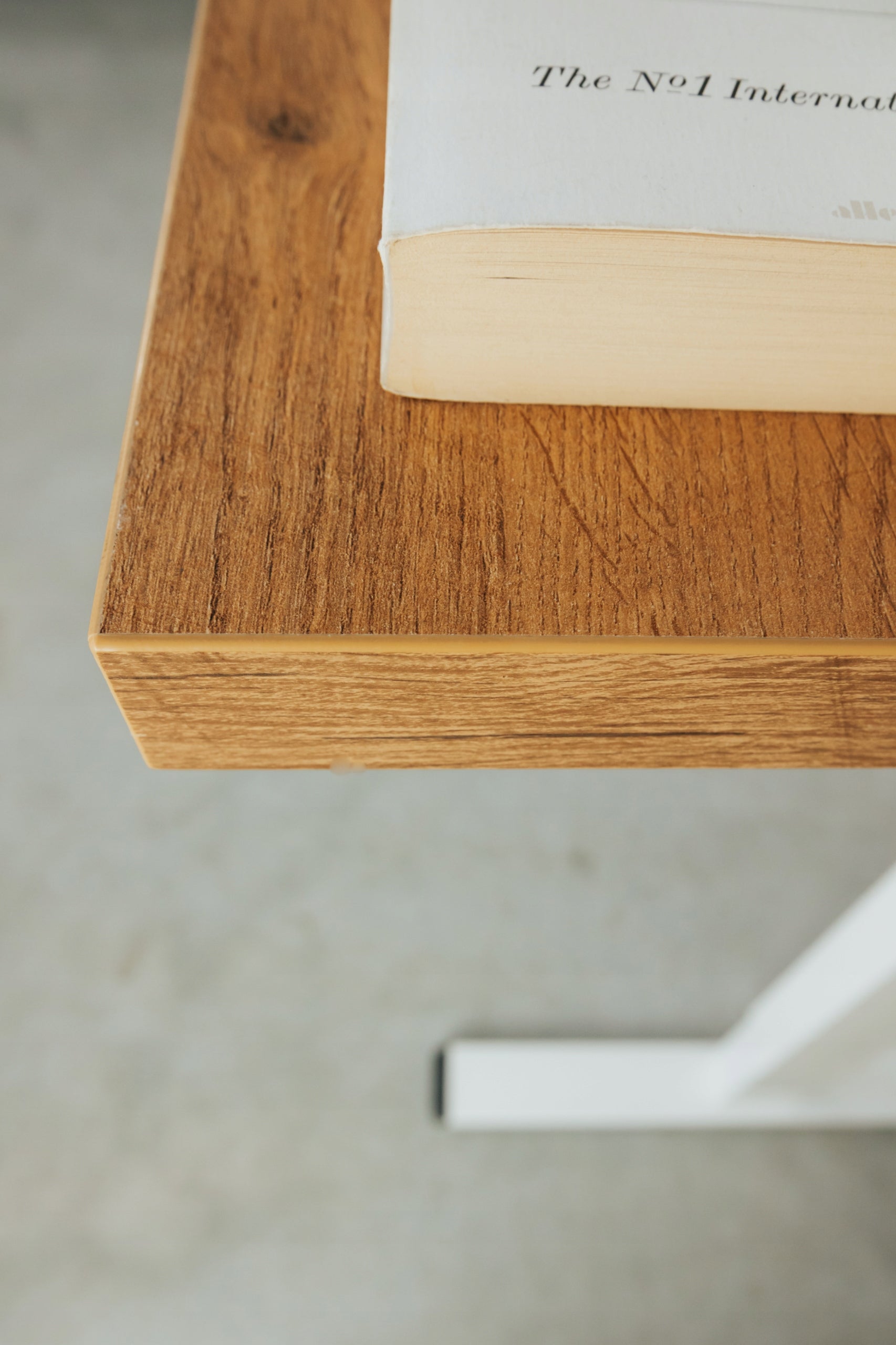 Thicker tabletop for standard / single desk - 36 mm Manufacturer code blat 36 mm