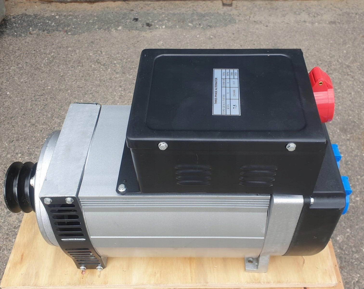 Three-phase generator set 10,0 kVA, 400V, AVR - copper Brand no brand