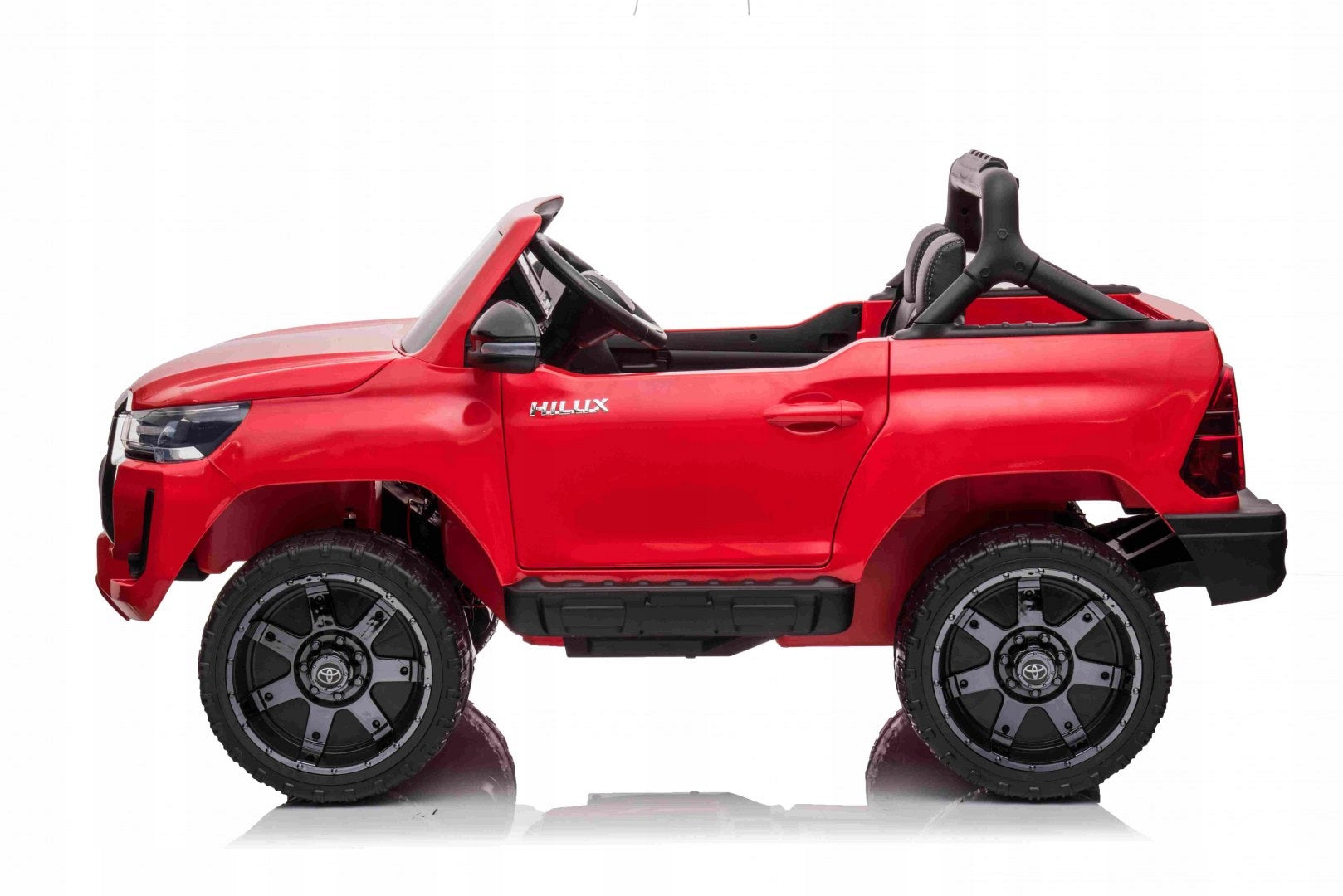 Toyota Hilux Battery Pack for Kids Red + 4x4 Drive + Remote Control + 2 Bags Packaging status original