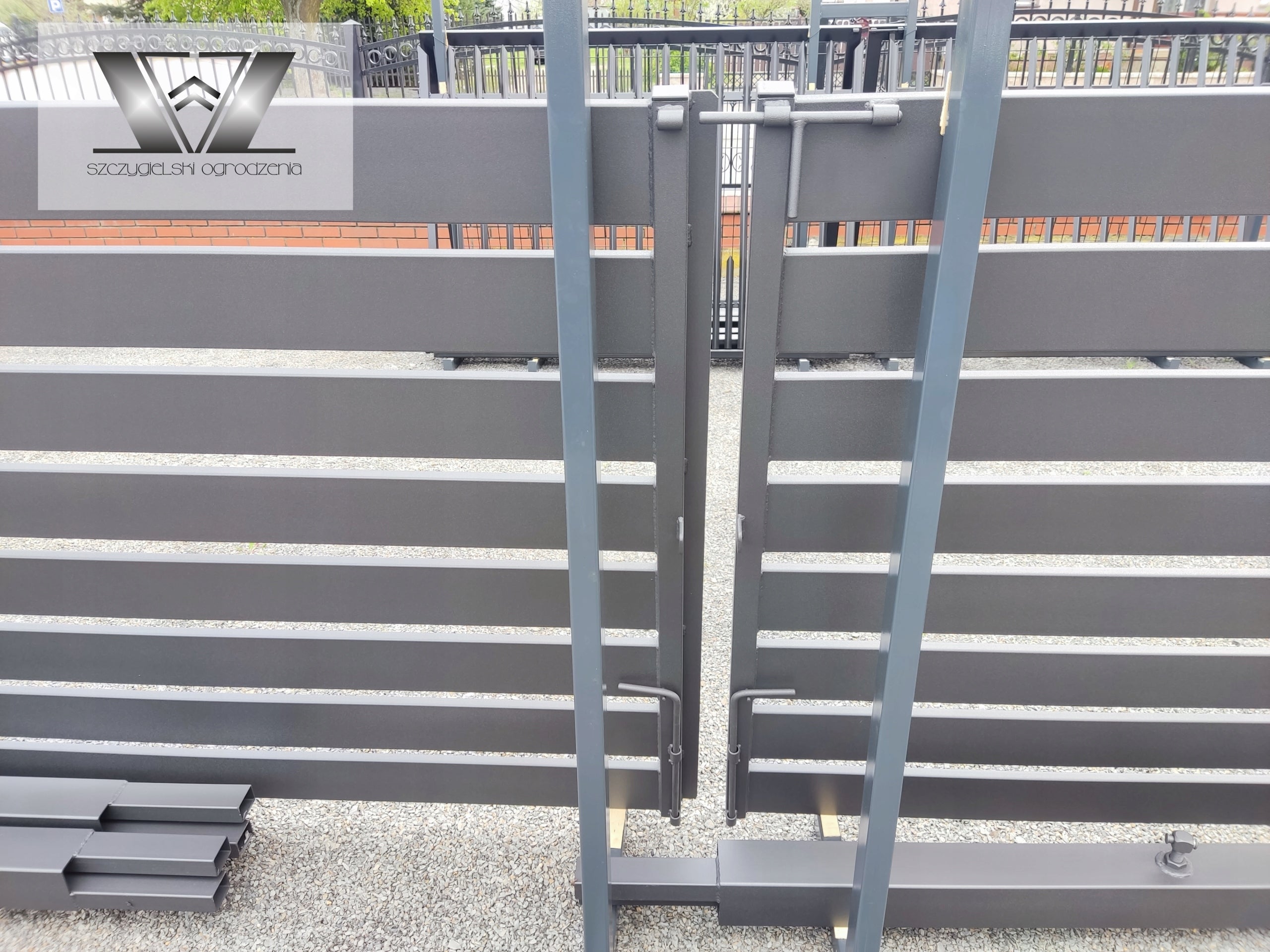 Two-wing fence gate 4Mx1,5M + Gate| profile 140x20 | GRAPHITE Height 150 cm