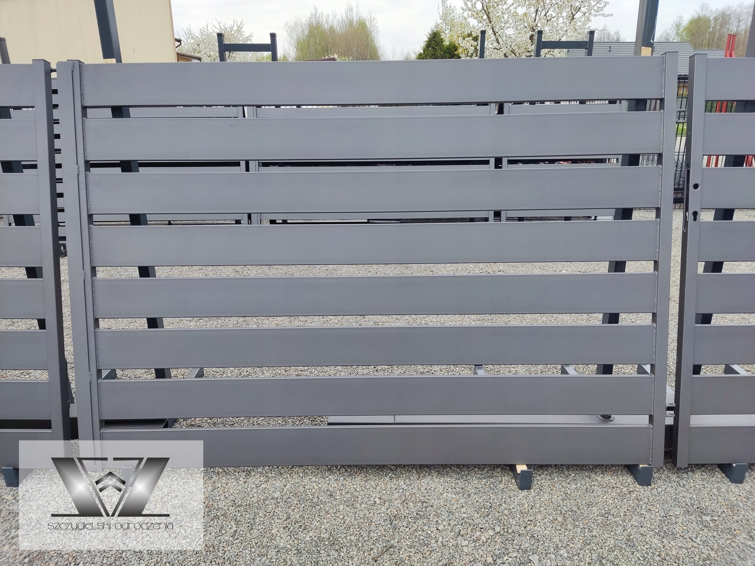 Two-wing fence gate 4Mx1,5M + Gate| profile 140x20 | GRAPHITE Manufacturer code 4Mx1,5M/140x20/G