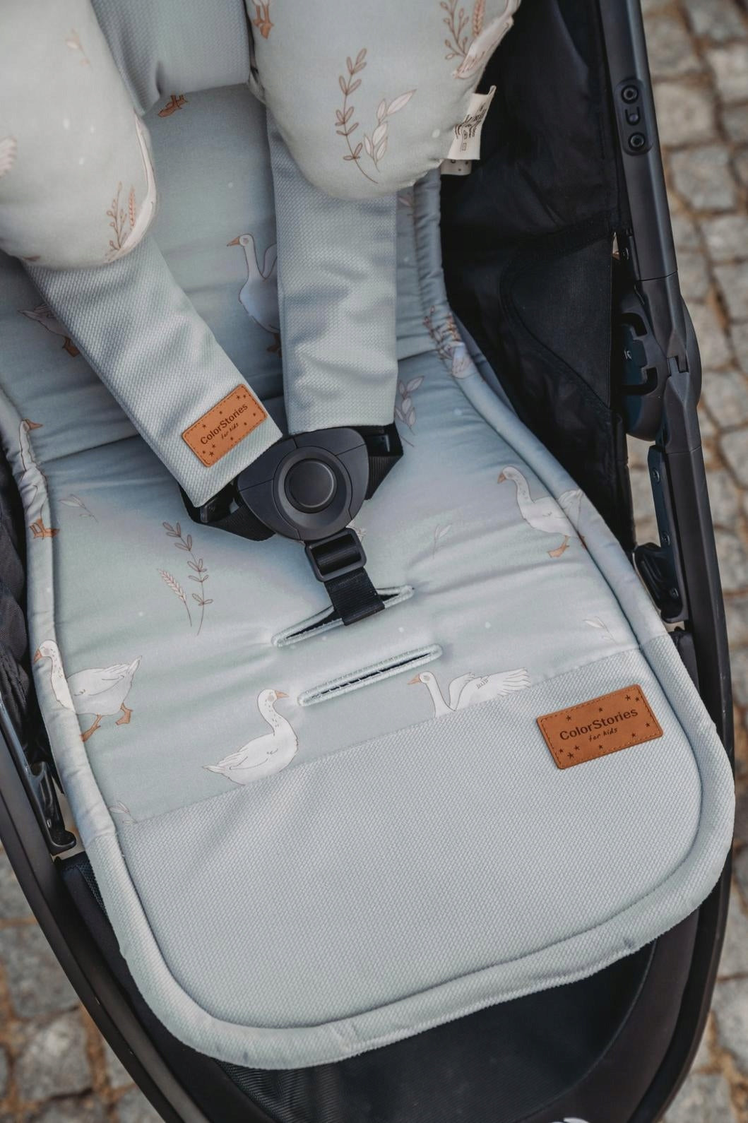 Universal Happy Goose Olive Stroller Insert Medical device no
