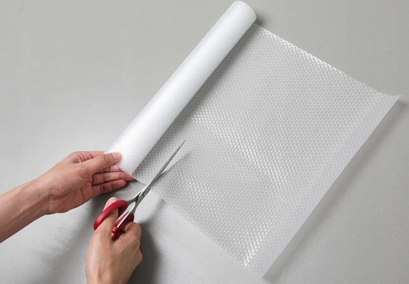 Universal anti-slip protective mat for cabinet drawers white 50x150 cm Kind mat