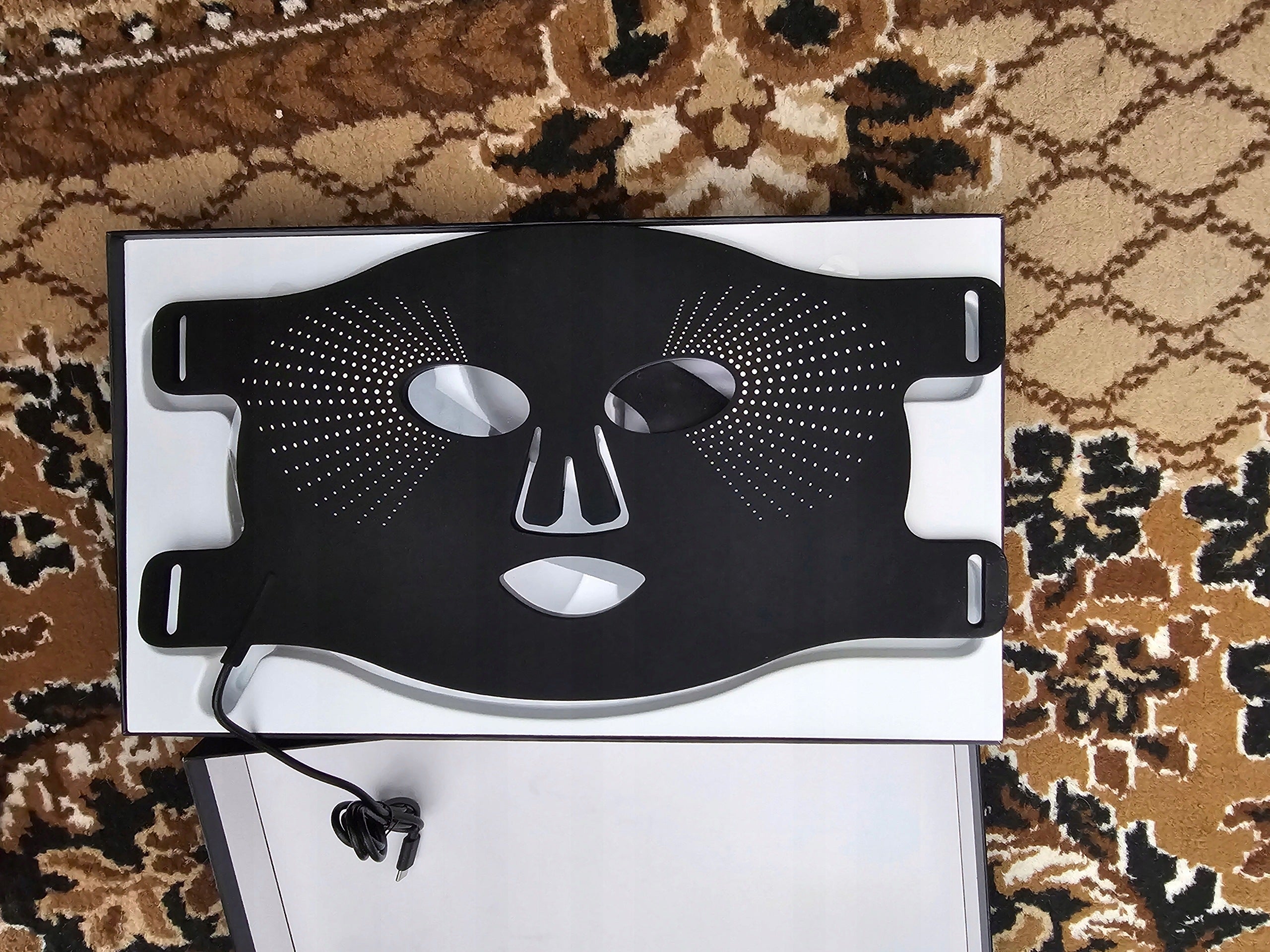 Usuielight LED Face Mask with Lamp 7 Colors DESCRIPTION!