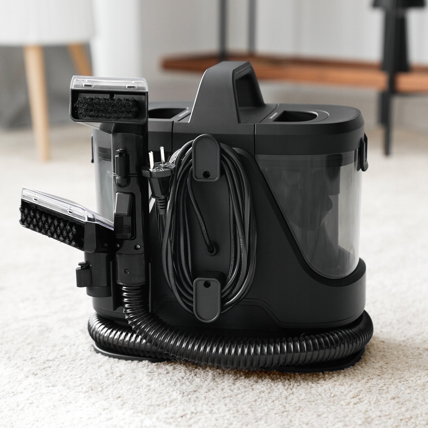 VACUUM CLEANER FOR CARPET UPHOLSTERY 800W LARGE SET WITH LIQUID MOZANO Clean water tank capacity 1.85 l