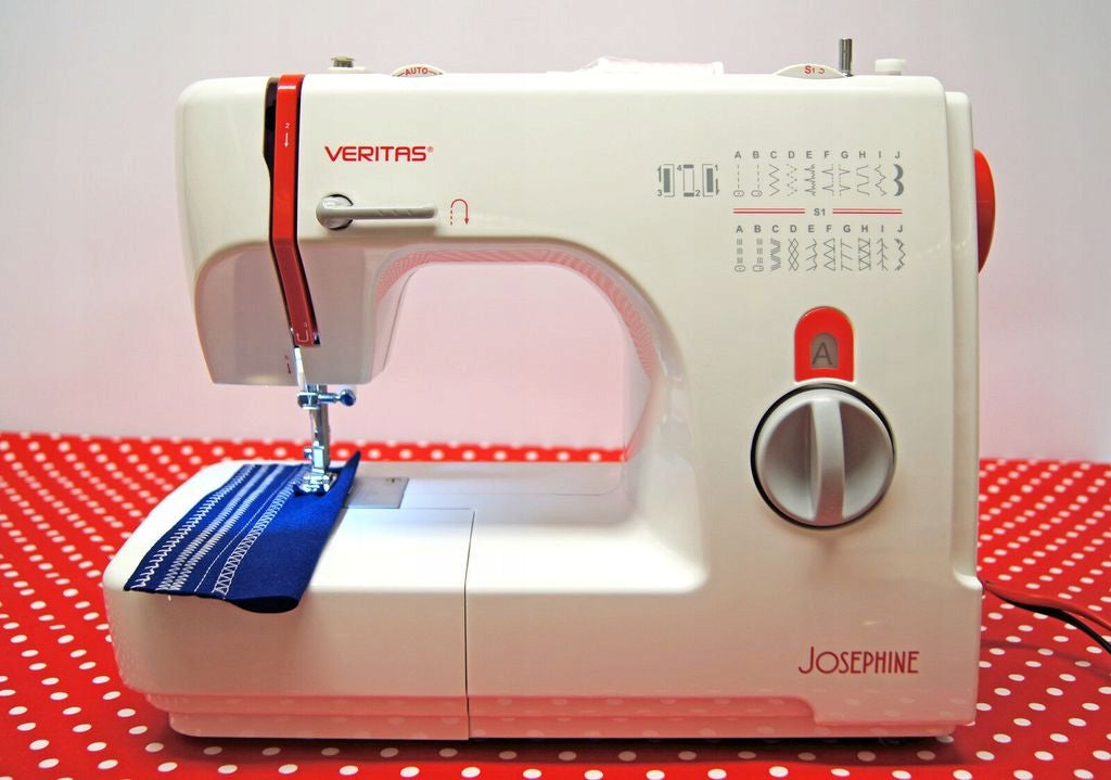 VERITAS JOSEPHINE SEWING MACHINE 23 STITCHES OVERLOK Model Josephine